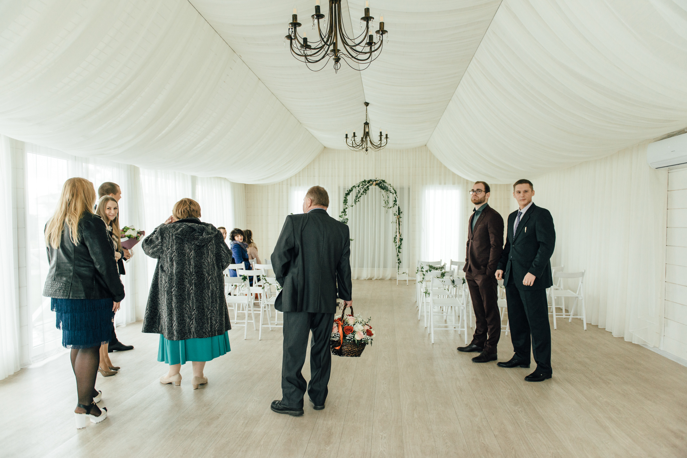 Свадебная фотосессия в Павловском дворце и парке. Свадебный фотограф в Санкт-Петербурге Венера Ахметова