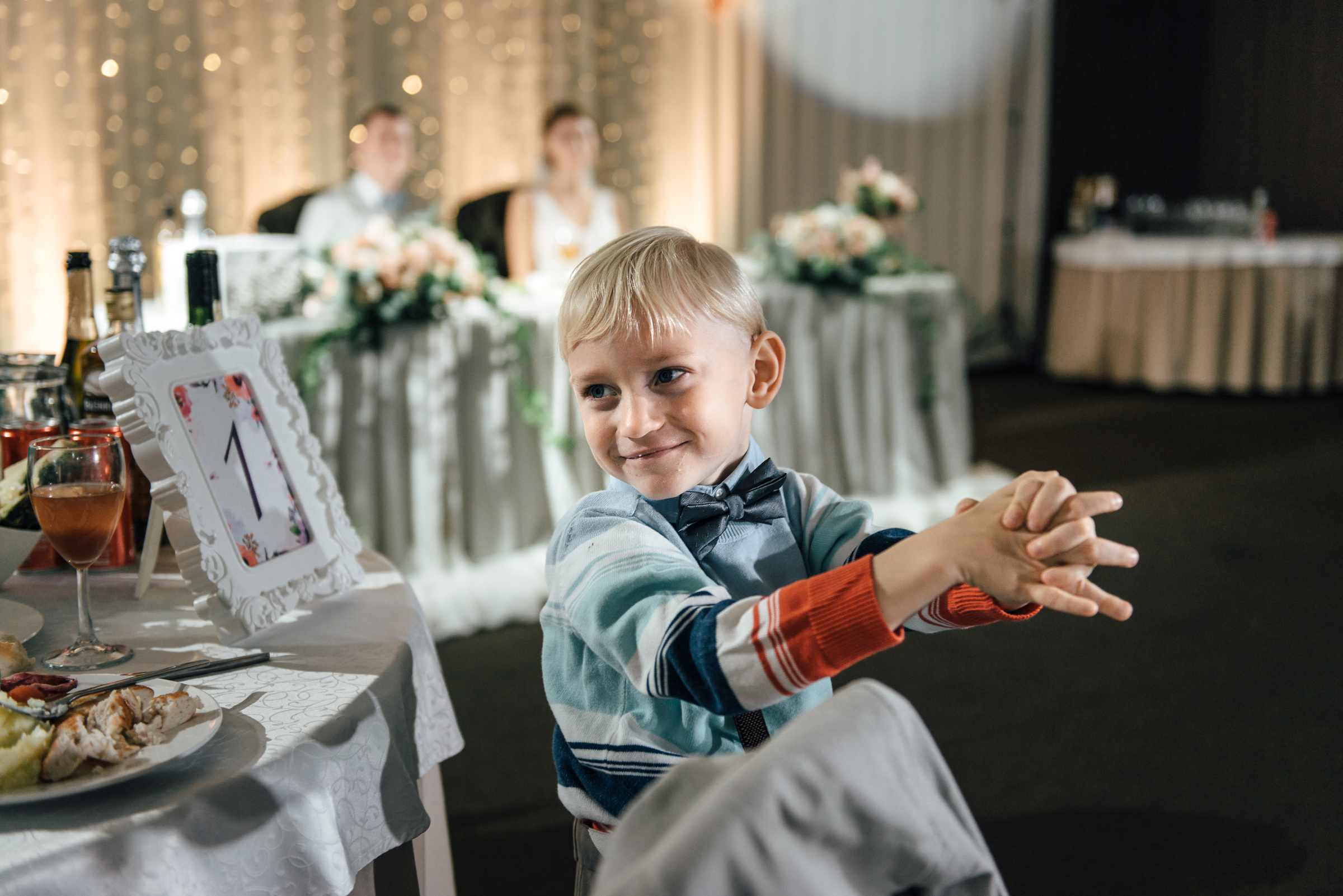 Свадебная фотосессия в Павловском дворце и парке. Свадебный фотограф в Санкт-Петербурге Венера Ахметова