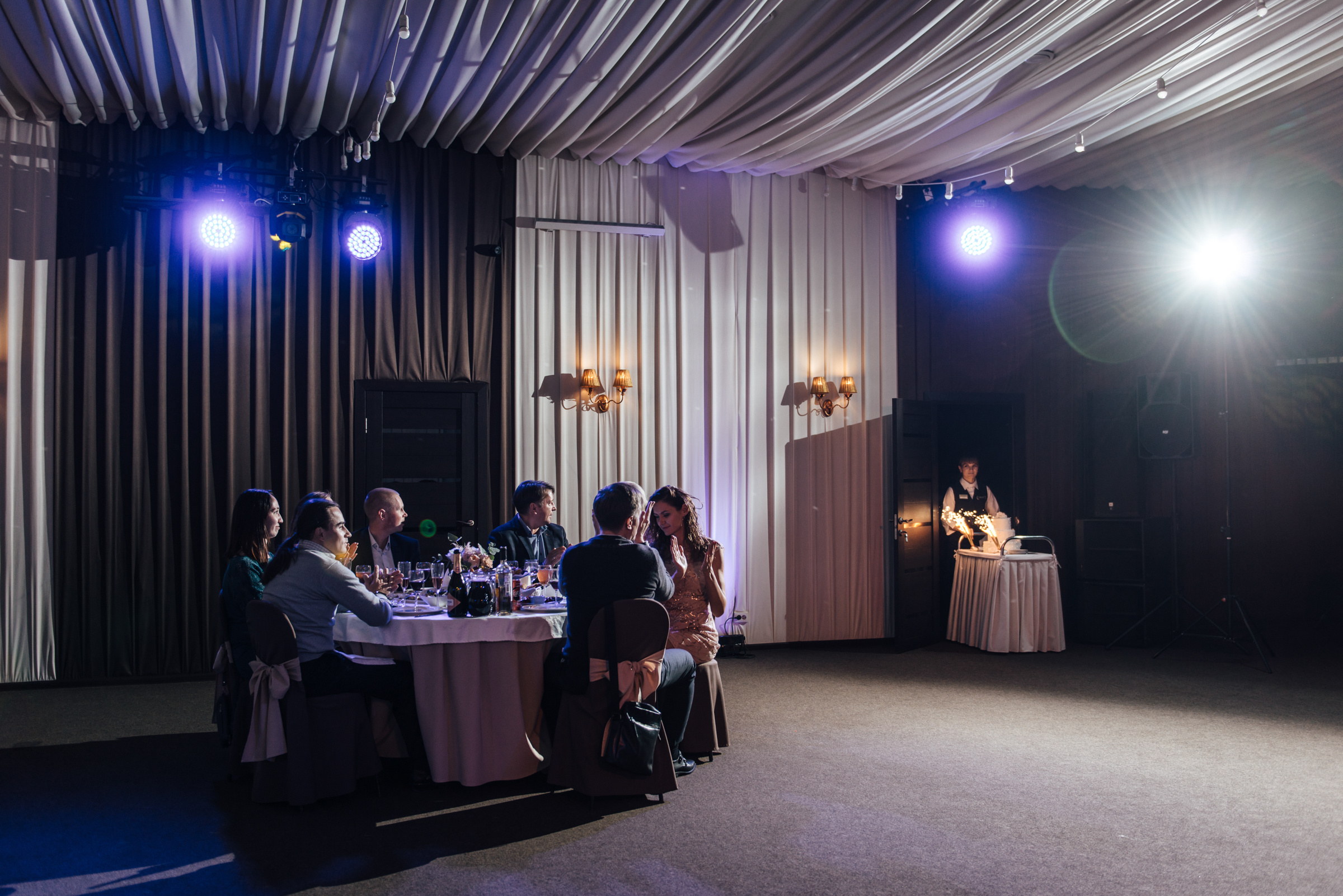 Свадебная фотосессия в Павловском дворце и парке. Свадебный фотограф в Санкт-Петербурге Венера Ахметова