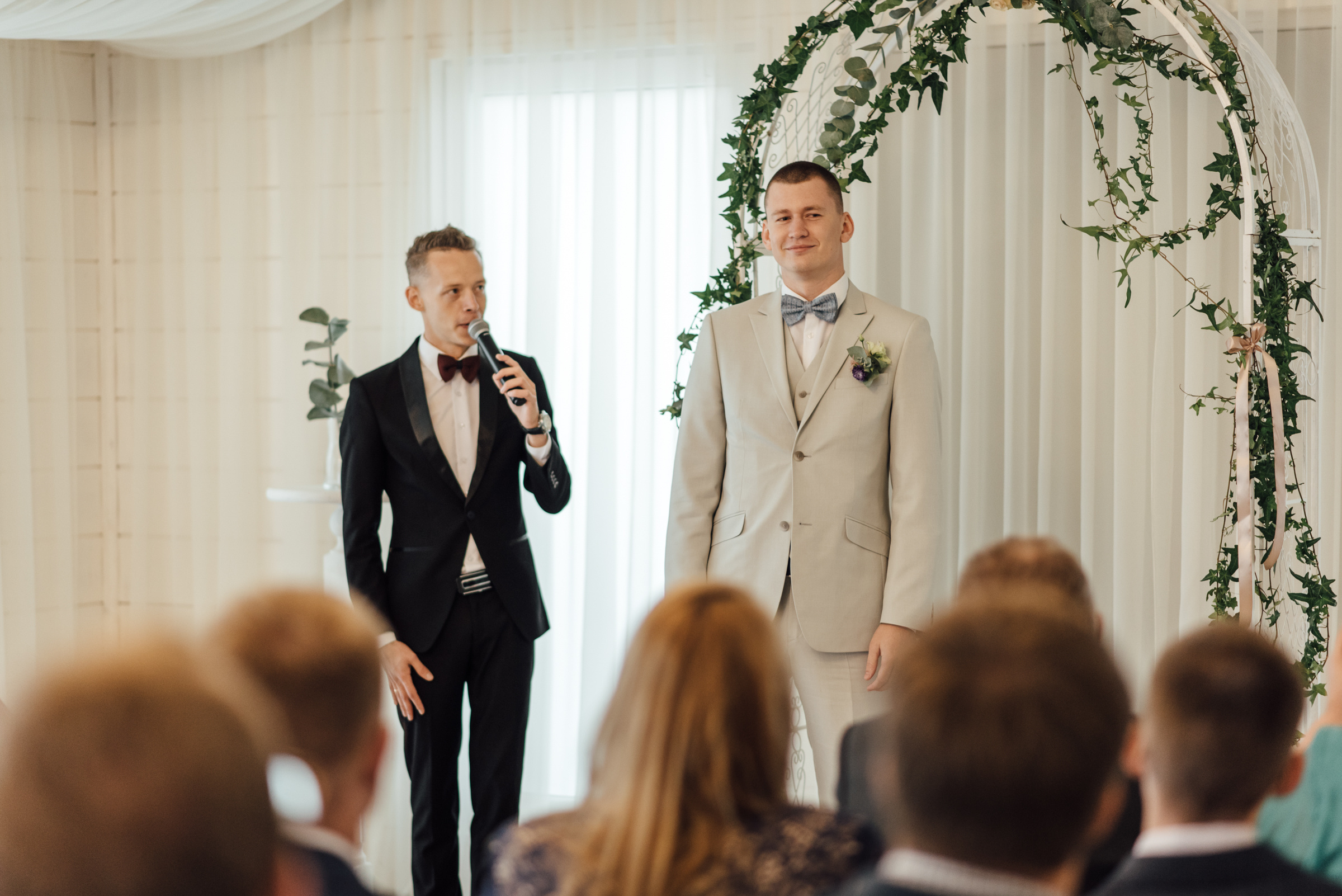 Свадебная фотосессия в Павловском дворце и парке. Свадебный фотограф в Санкт-Петербурге Венера Ахметова