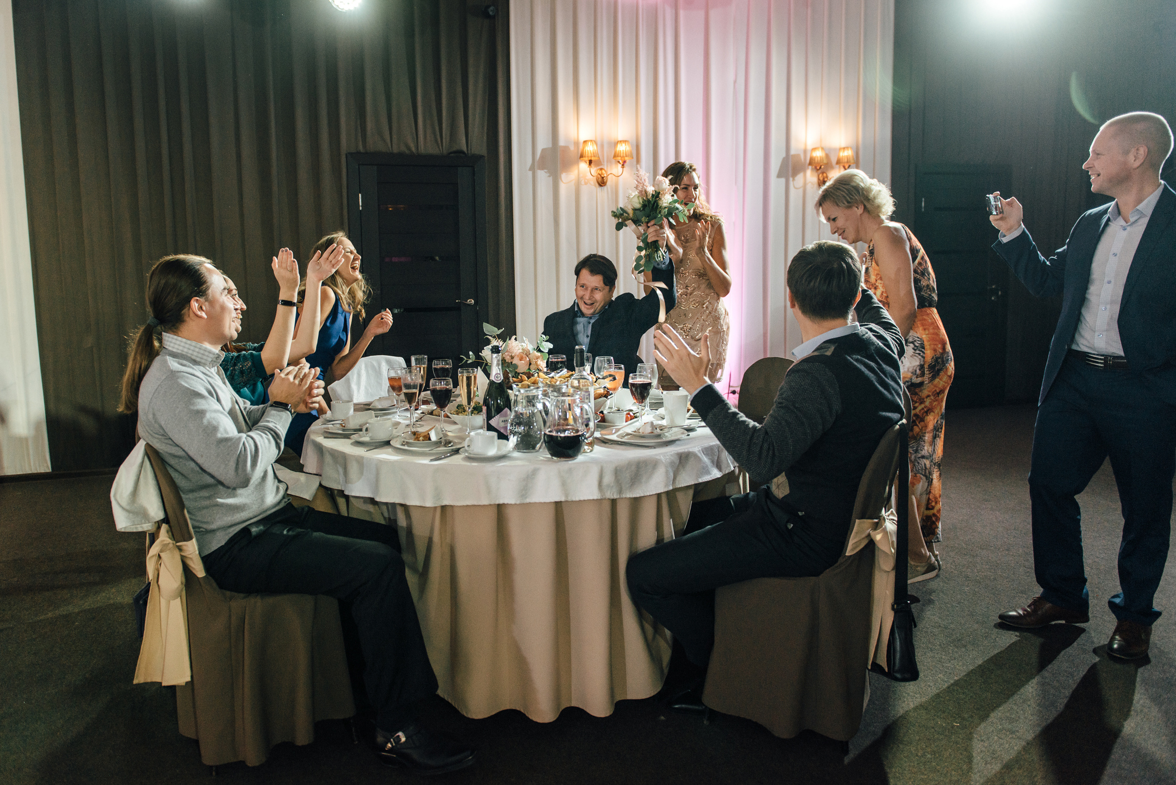 Свадебная фотосессия в Павловском дворце и парке. Свадебный фотограф в Санкт-Петербурге Венера Ахметова