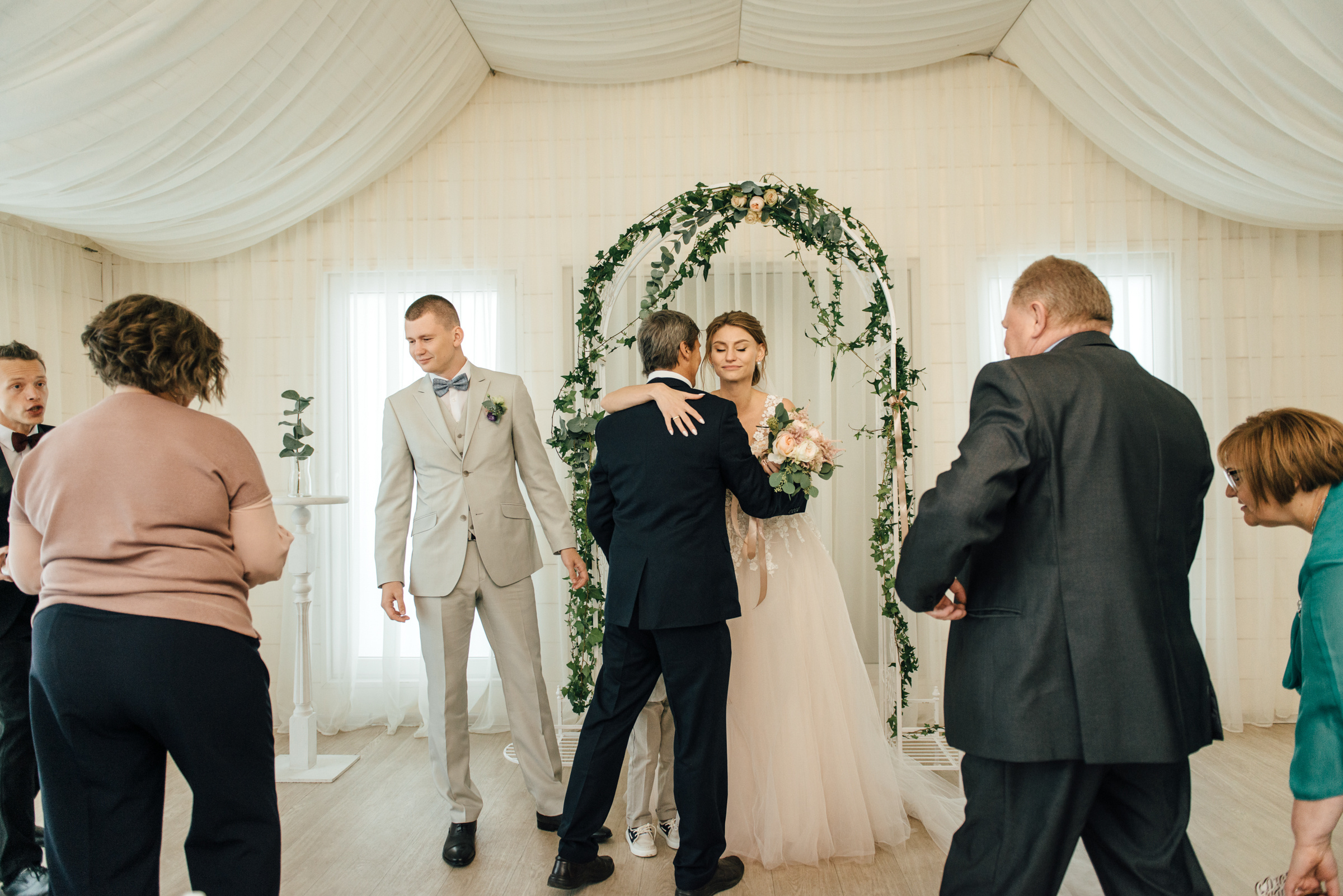 Свадебная фотосессия в Павловском дворце и парке. Свадебный фотограф в Санкт-Петербурге Венера Ахметова