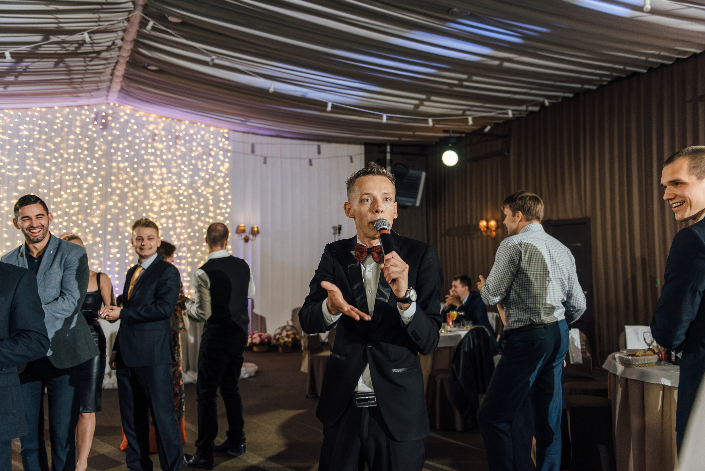 Свадебная фотосессия в Павловском дворце и парке. Свадебный фотограф в Санкт-Петербурге Венера Ахметова