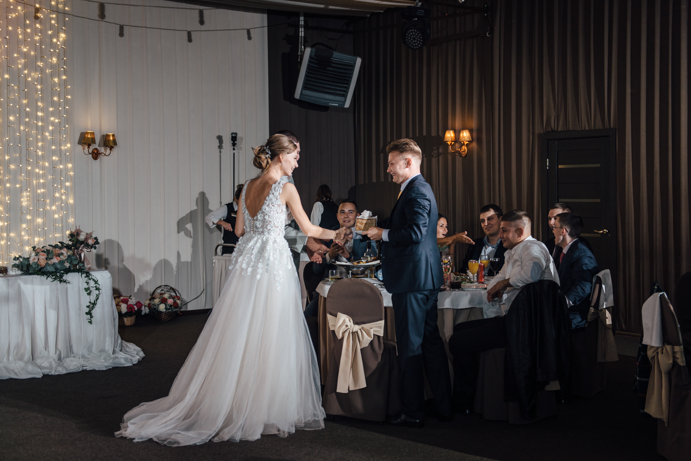 Свадебная фотосессия в Павловском дворце и парке. Свадебный фотограф в Санкт-Петербурге Венера Ахметова