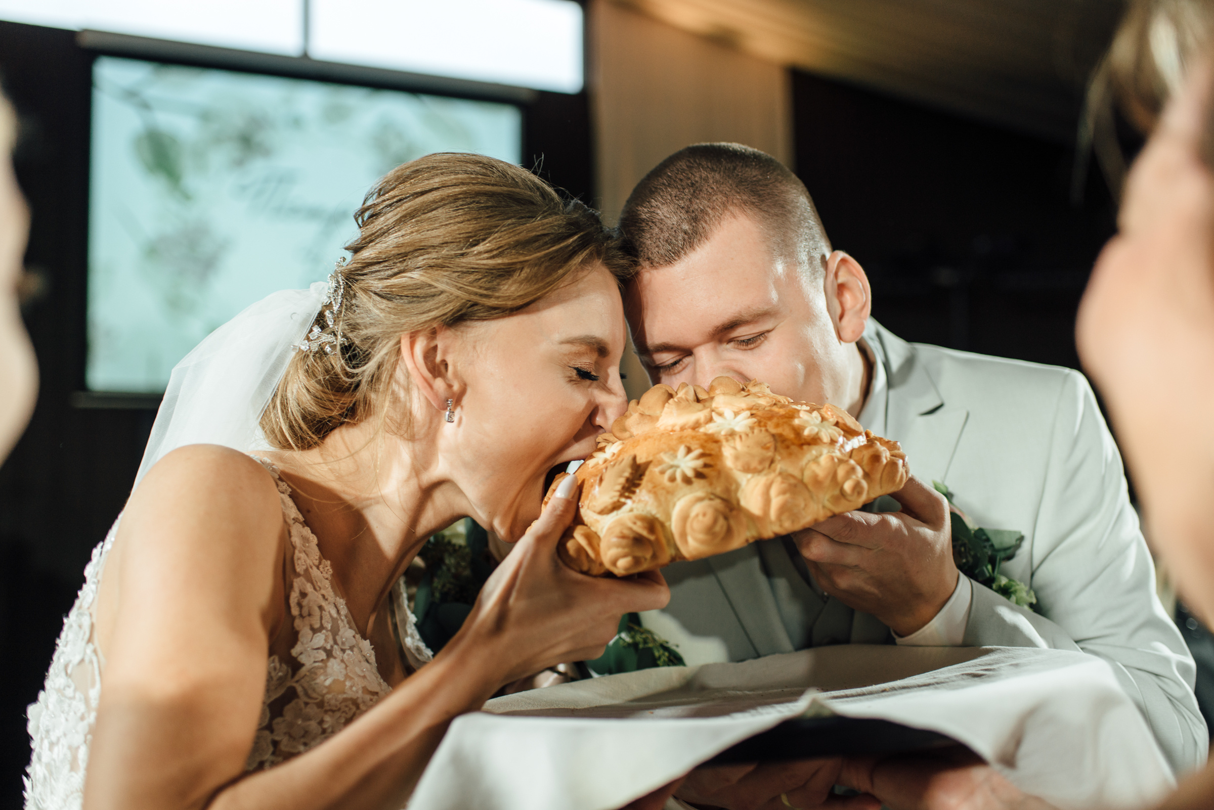 Свадебная фотосессия в Павловском дворце и парке. Свадебный фотограф в Санкт-Петербурге Венера Ахметова