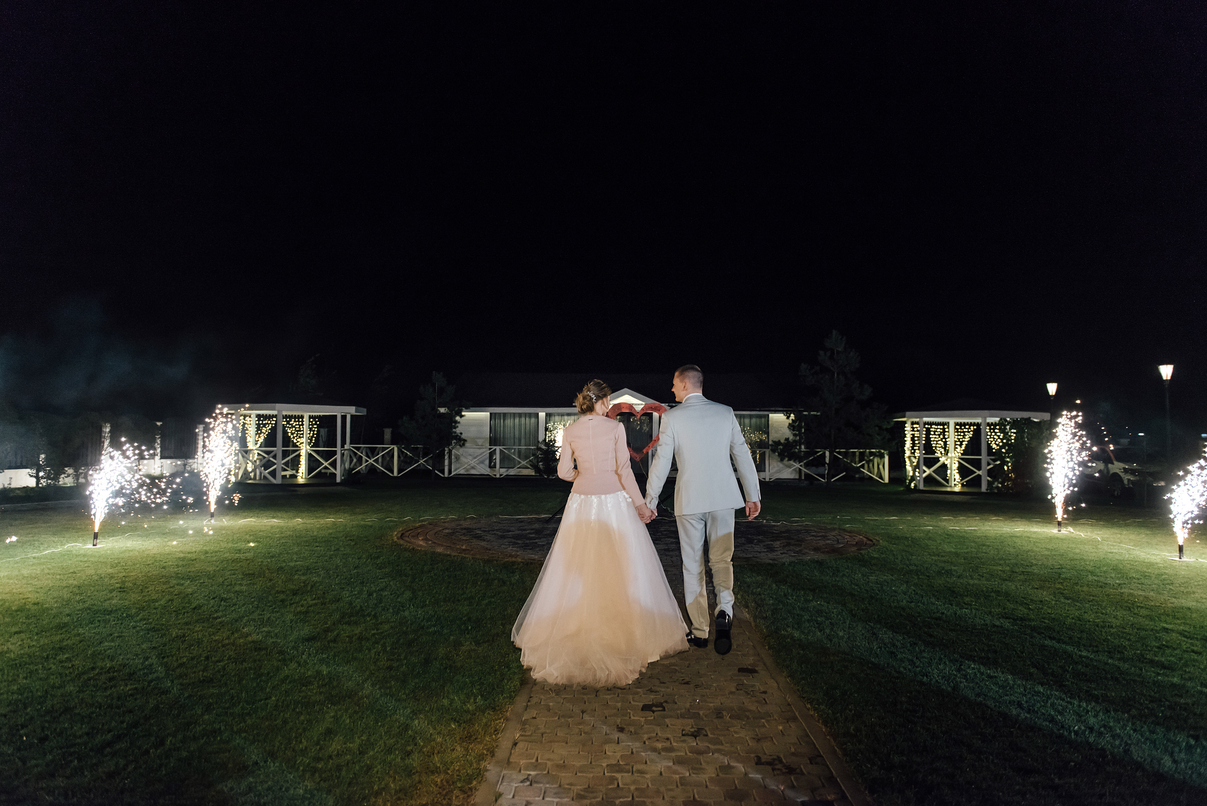 Свадебная фотосессия в Павловском дворце и парке. Свадебный фотограф в Санкт-Петербурге Венера Ахметова