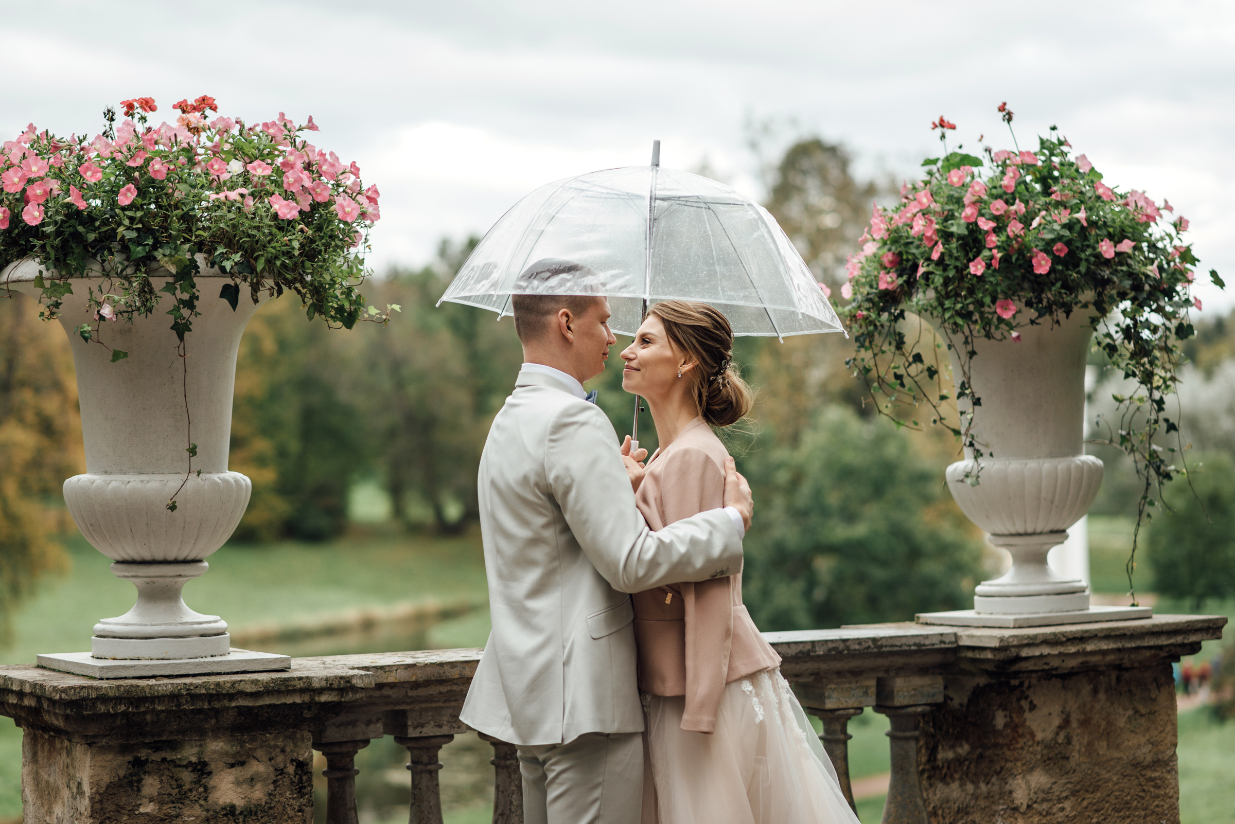 Свадебная фотосессия в Павловском дворце и парке. Свадебный фотограф в Санкт-Петербурге Венера Ахметова