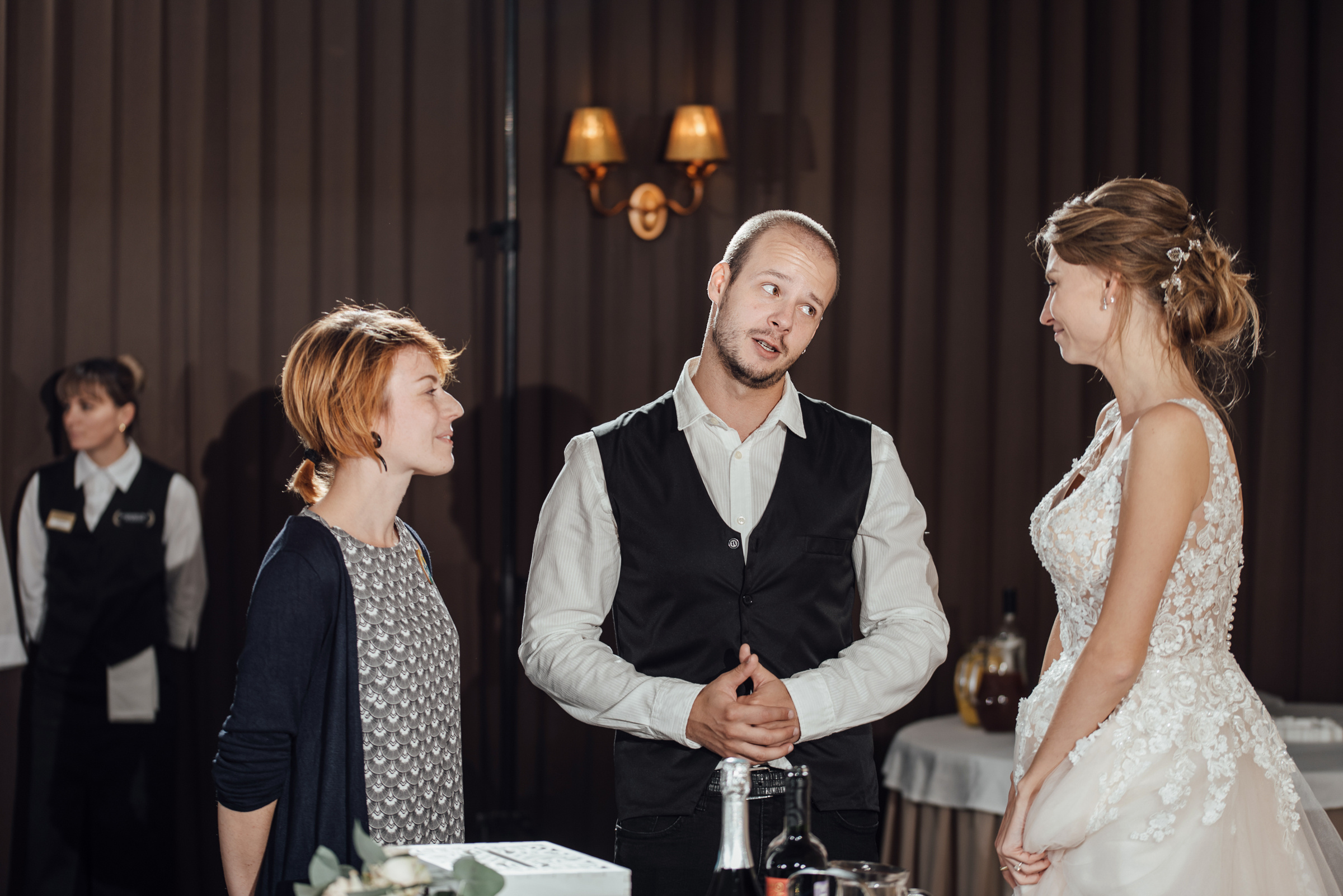 Свадебная фотосессия в Павловском дворце и парке. Свадебный фотограф в Санкт-Петербурге Венера Ахметова