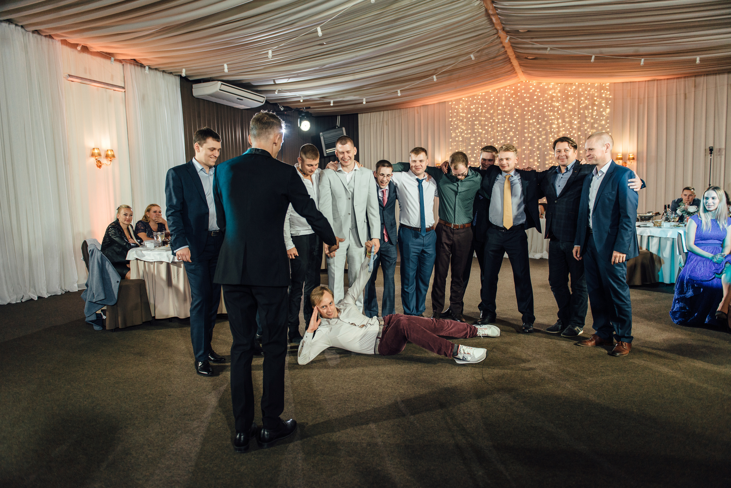 Свадебная фотосессия в Павловском дворце и парке. Свадебный фотограф в Санкт-Петербурге Венера Ахметова