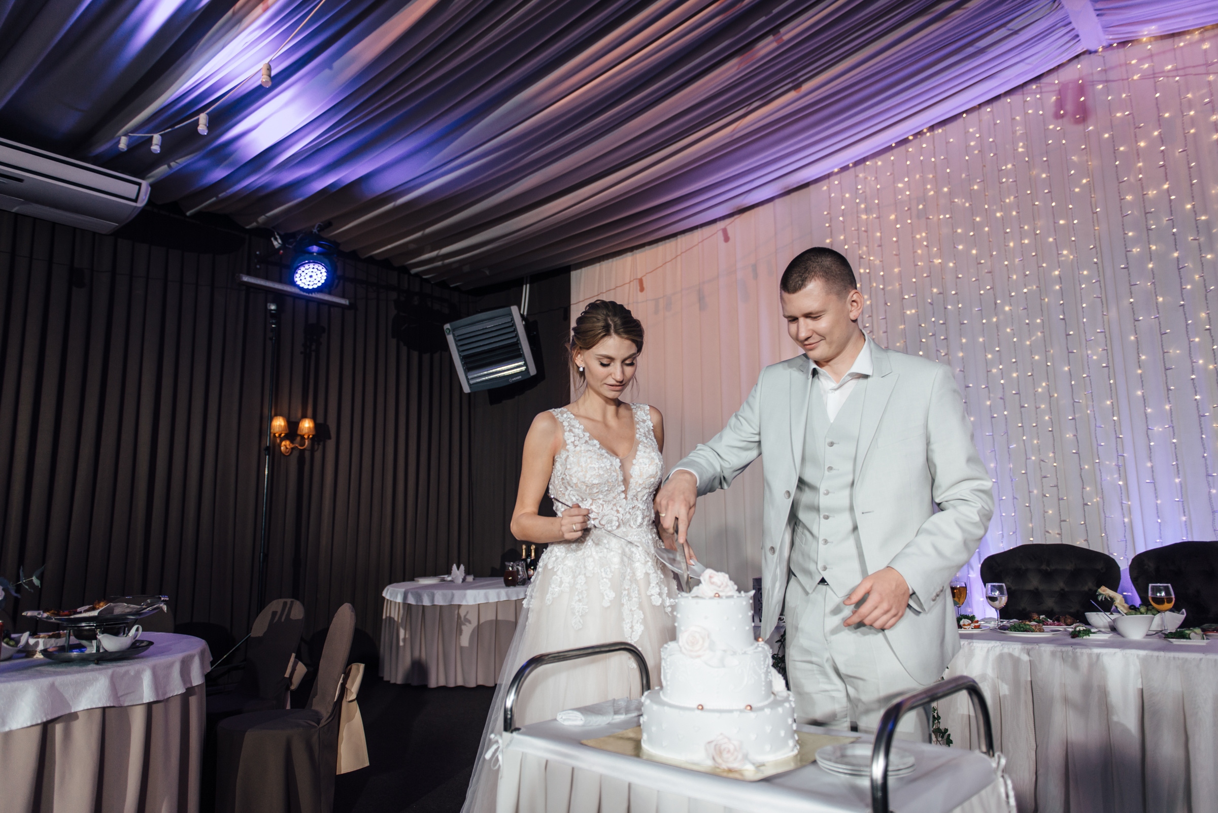 Свадебная фотосессия в Павловском дворце и парке. Свадебный фотограф в Санкт-Петербурге Венера Ахметова