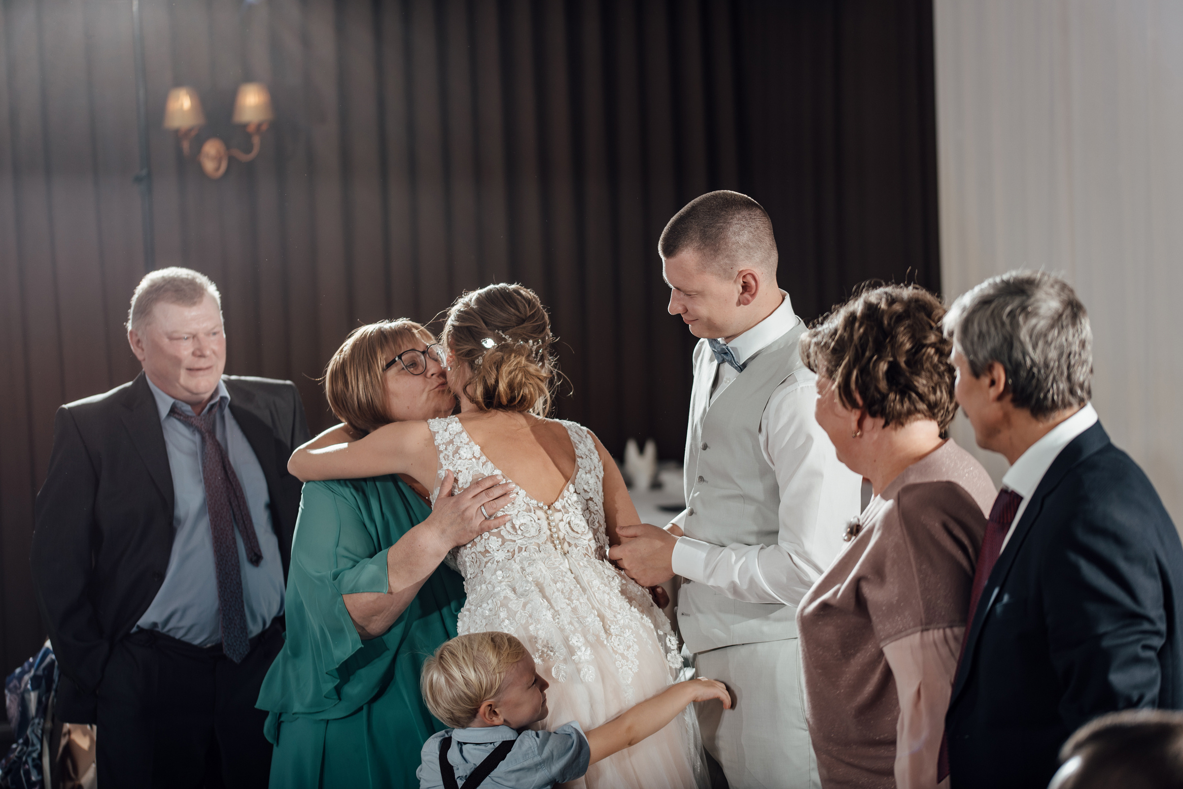 Свадебная фотосессия в Павловском дворце и парке. Свадебный фотограф в Санкт-Петербурге Венера Ахметова