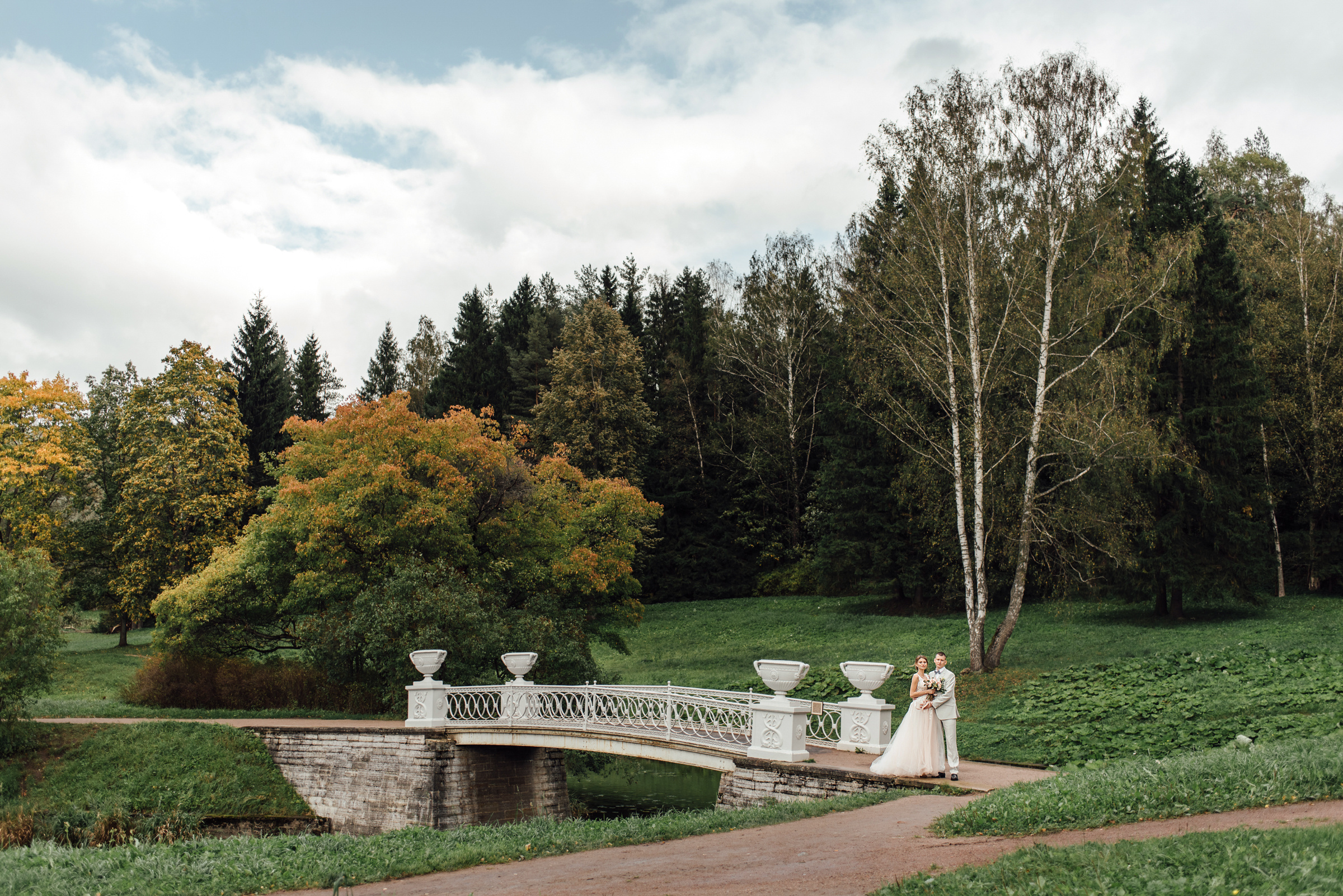 Свадебная фотосессия в Павловском дворце и парке. Свадебный фотограф в Санкт-Петербурге Венера Ахметова