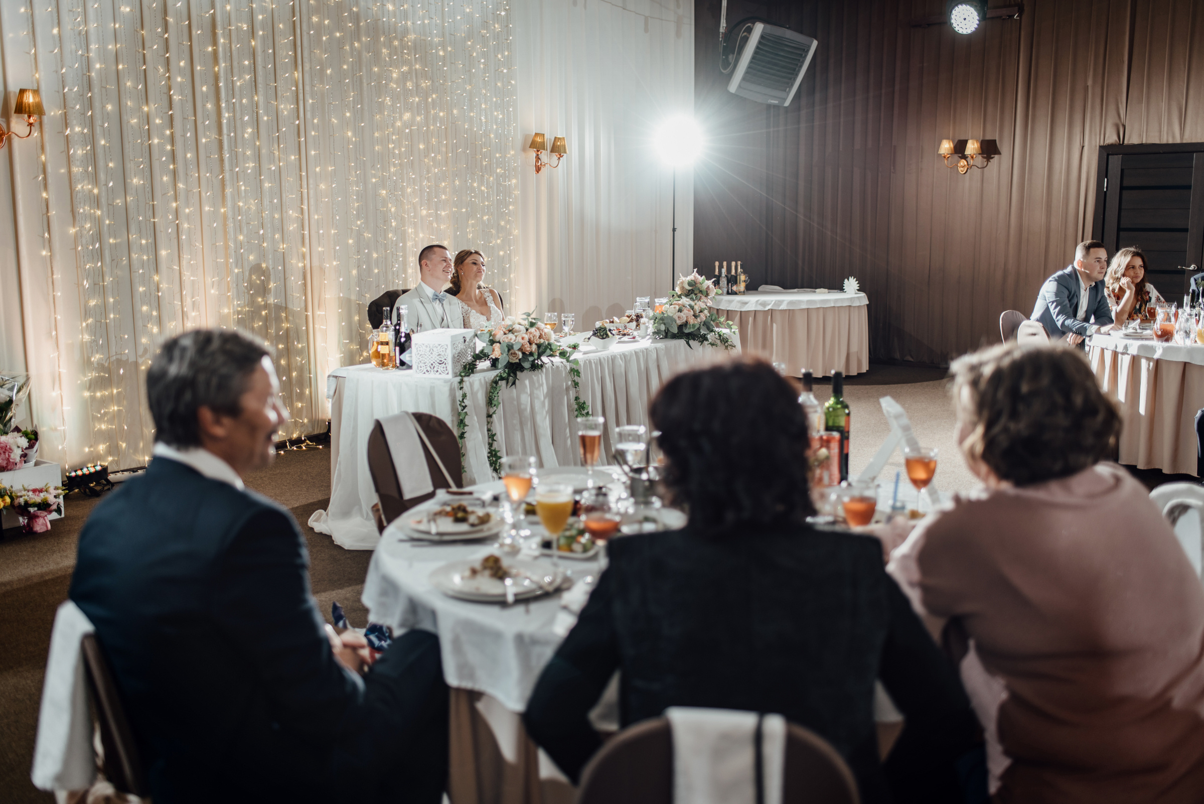 Свадебная фотосессия в Павловском дворце и парке. Свадебный фотограф в Санкт-Петербурге Венера Ахметова