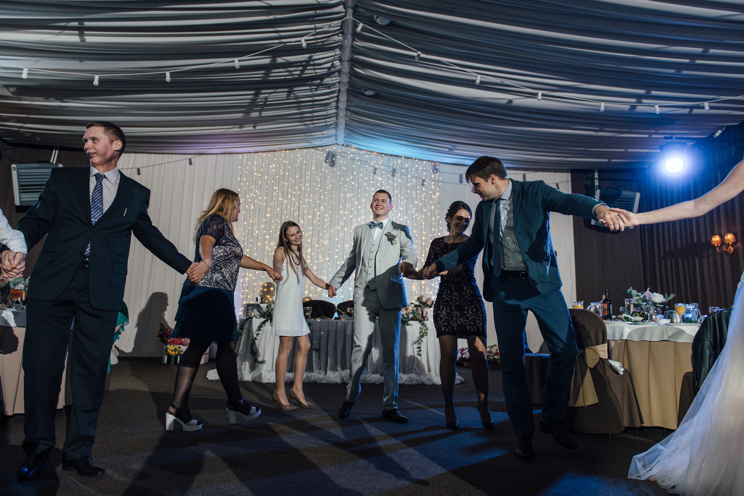 Свадебная фотосессия в Павловском дворце и парке. Свадебный фотограф в Санкт-Петербурге Венера Ахметова