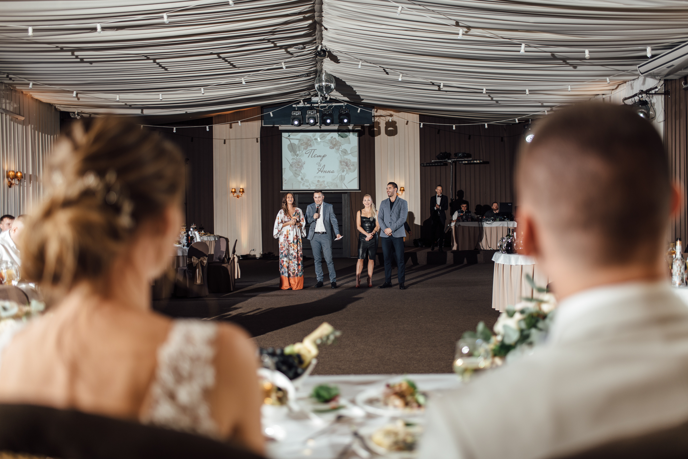 Свадебная фотосессия в Павловском дворце и парке. Свадебный фотограф в Санкт-Петербурге Венера Ахметова