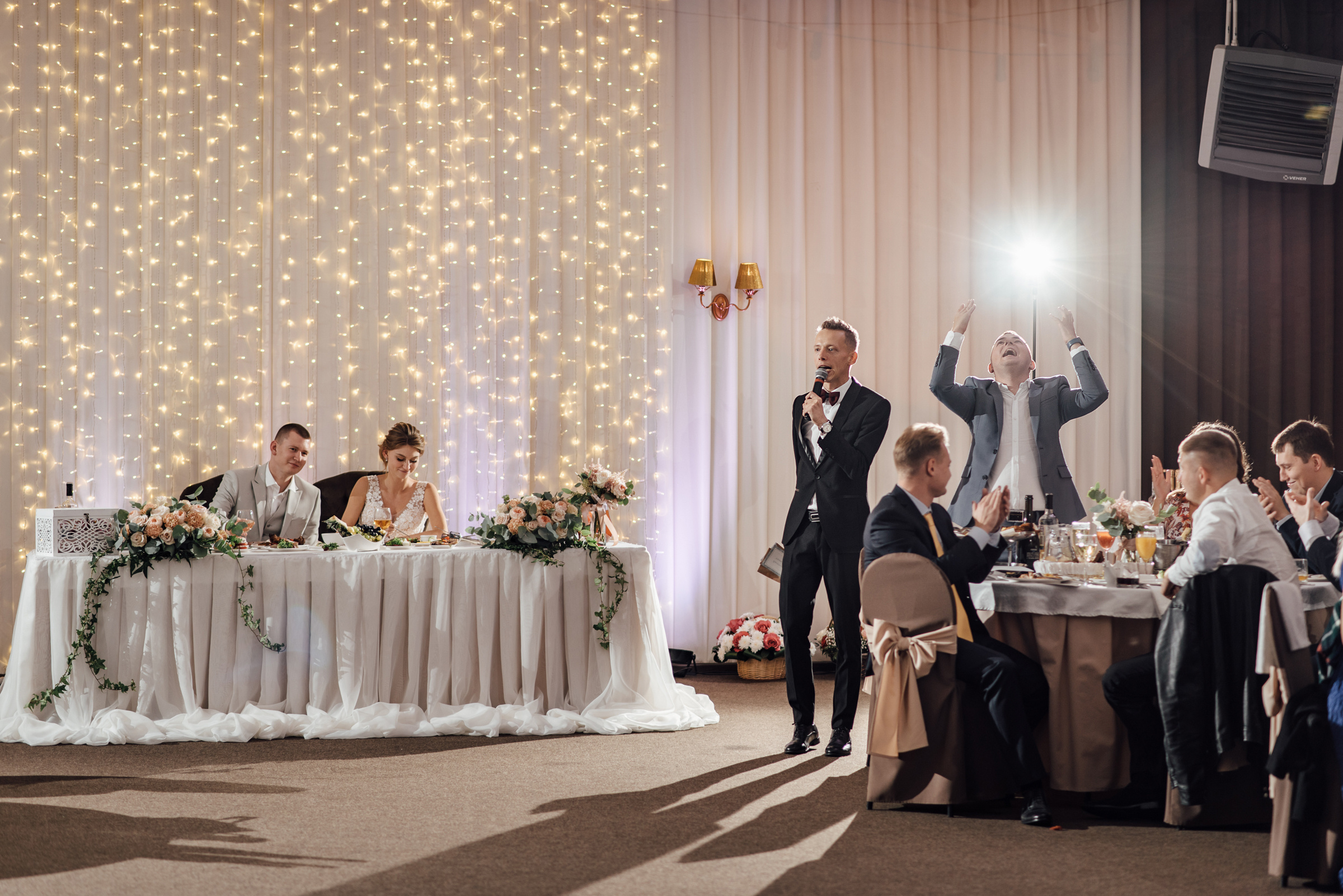 Свадебная фотосессия в Павловском дворце и парке. Свадебный фотограф в Санкт-Петербурге Венера Ахметова