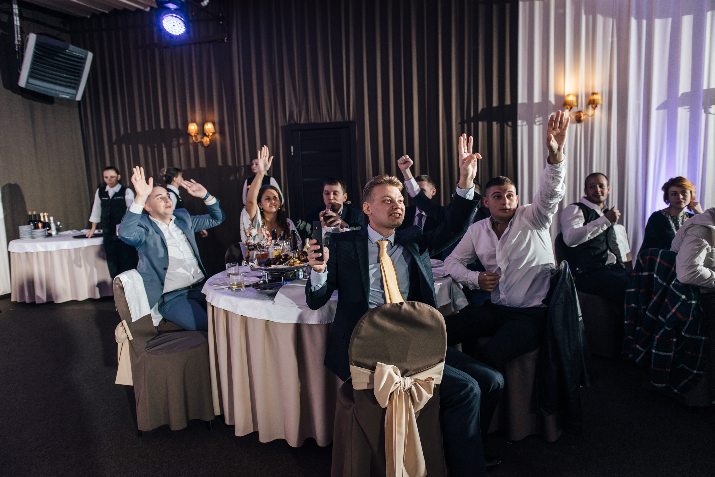 Свадебная фотосессия в Павловском дворце и парке. Свадебный фотограф в Санкт-Петербурге Венера Ахметова