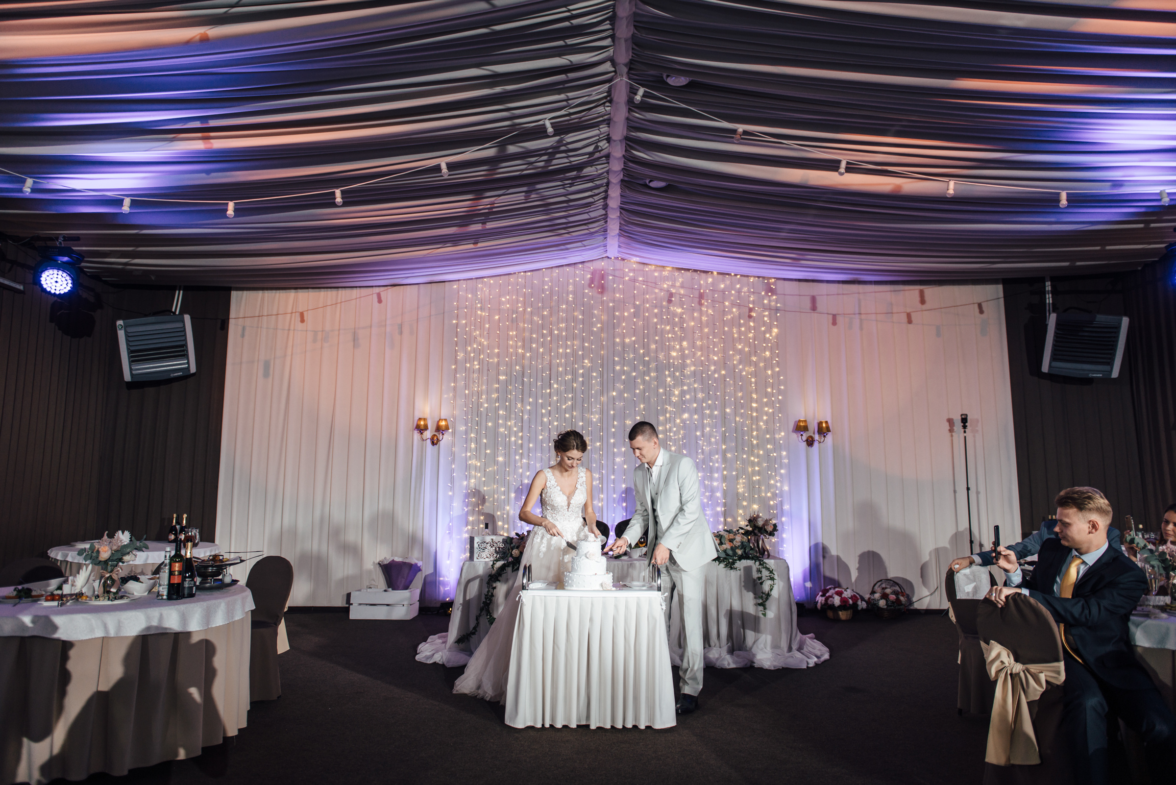 Свадебная фотосессия в Павловском дворце и парке. Свадебный фотограф в Санкт-Петербурге Венера Ахметова