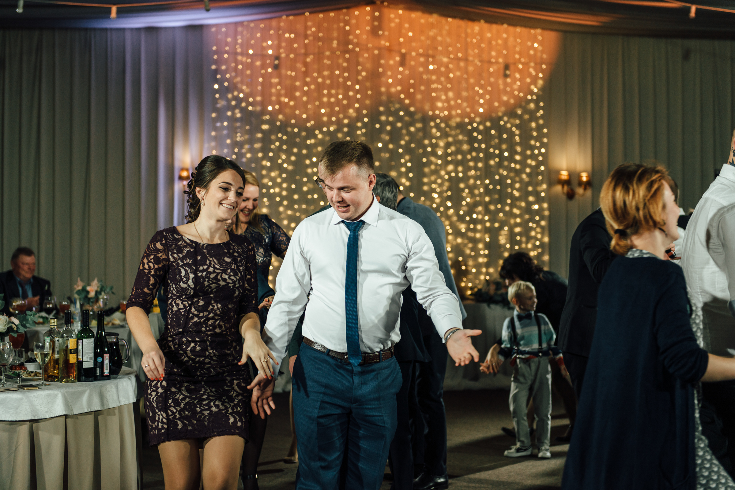 Свадебная фотосессия в Павловском дворце и парке. Свадебный фотограф в Санкт-Петербурге Венера Ахметова