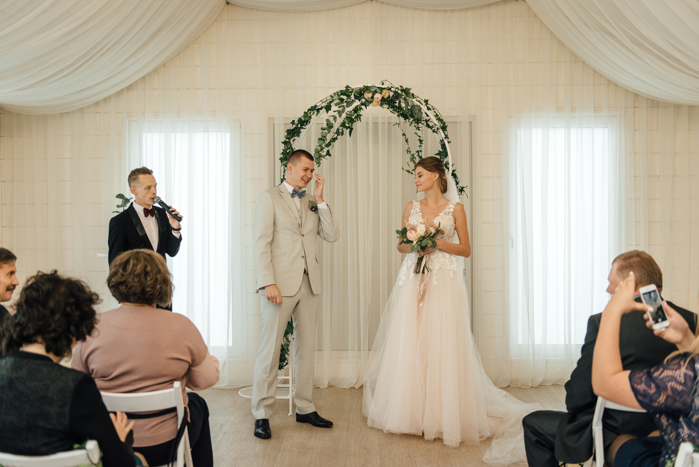 Свадебная фотосессия в Павловском дворце и парке. Свадебный фотограф в Санкт-Петербурге Венера Ахметова