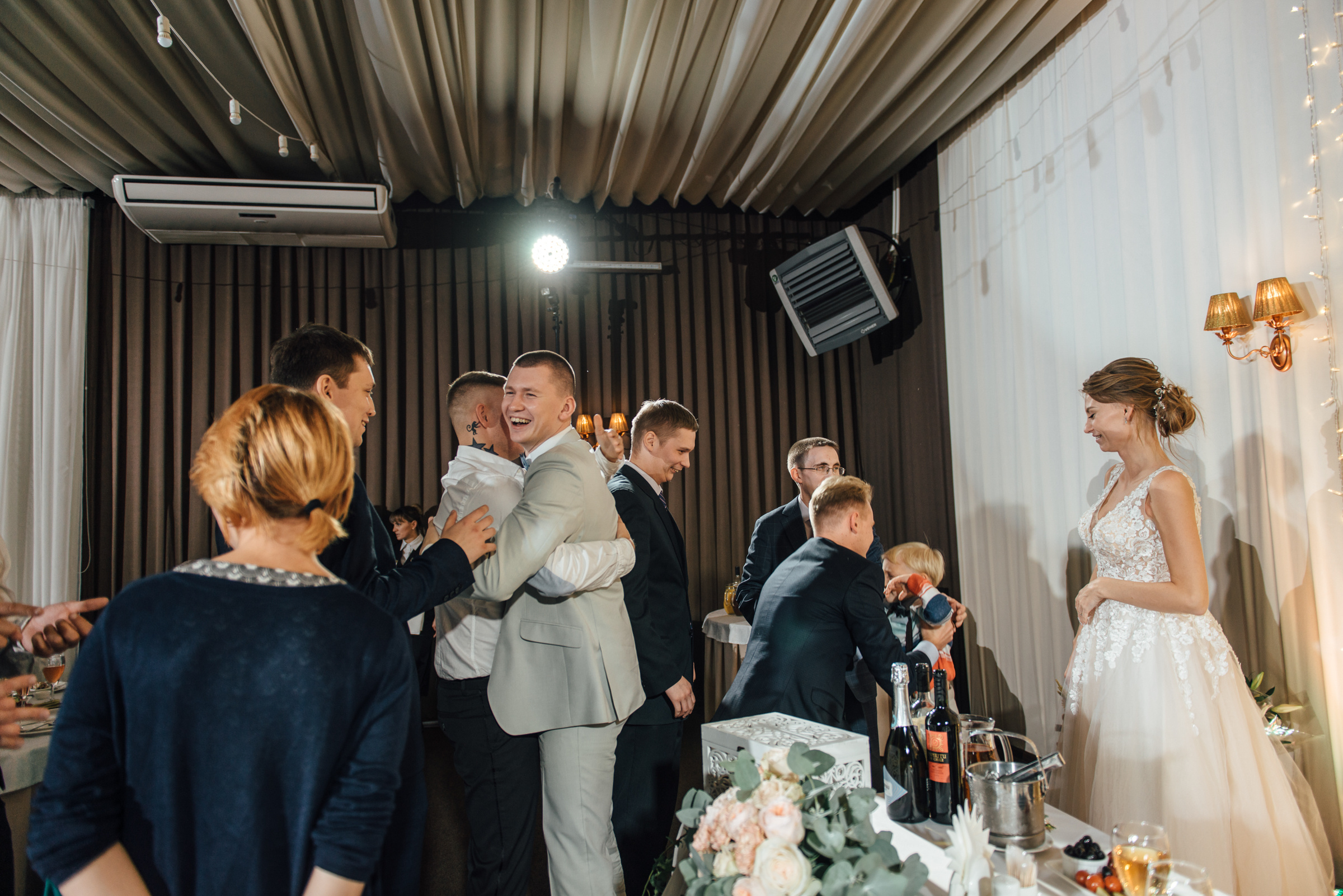 Свадебная фотосессия в Павловском дворце и парке. Свадебный фотограф в Санкт-Петербурге Венера Ахметова