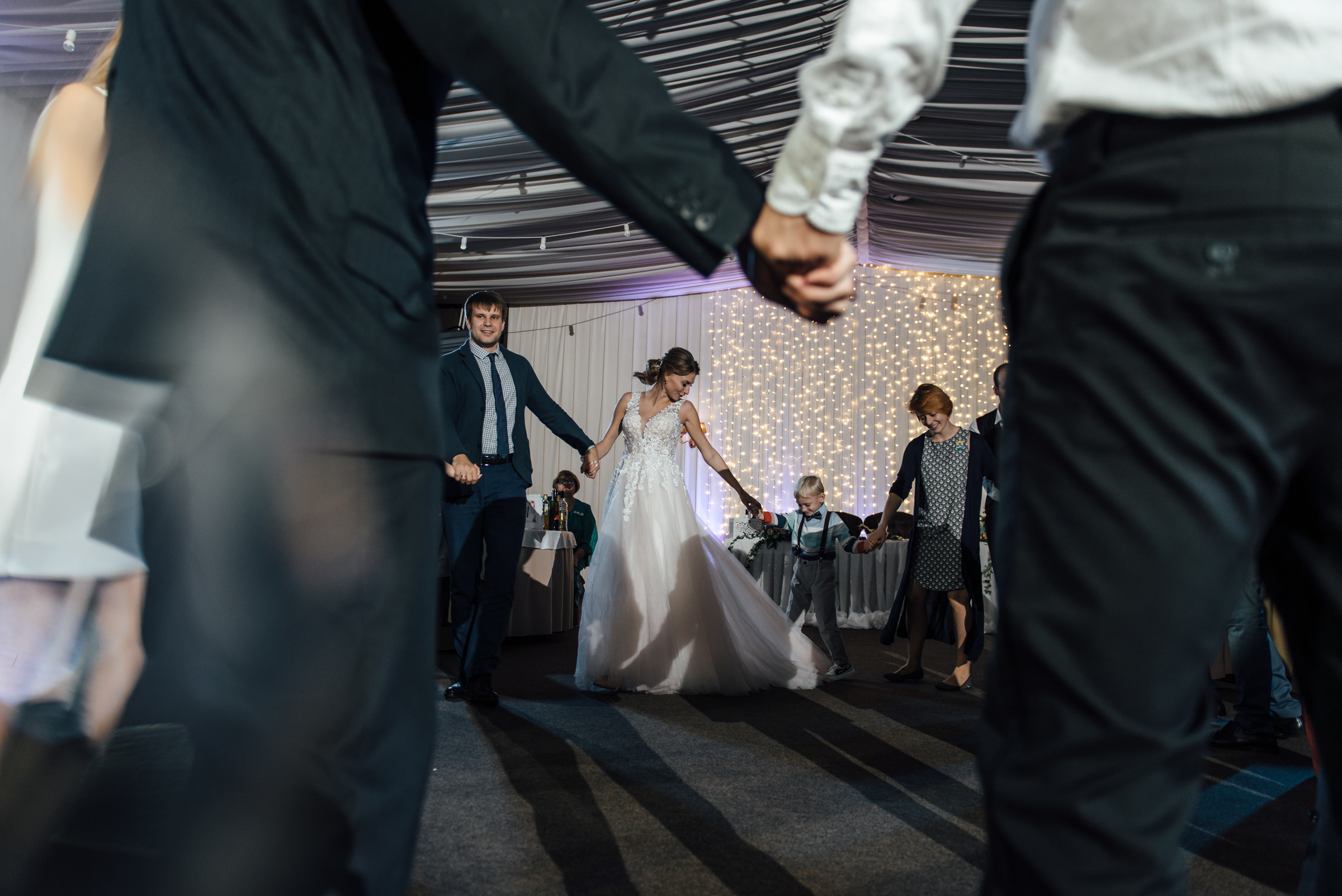 Свадебная фотосессия в Павловском дворце и парке. Свадебный фотограф в Санкт-Петербурге Венера Ахметова