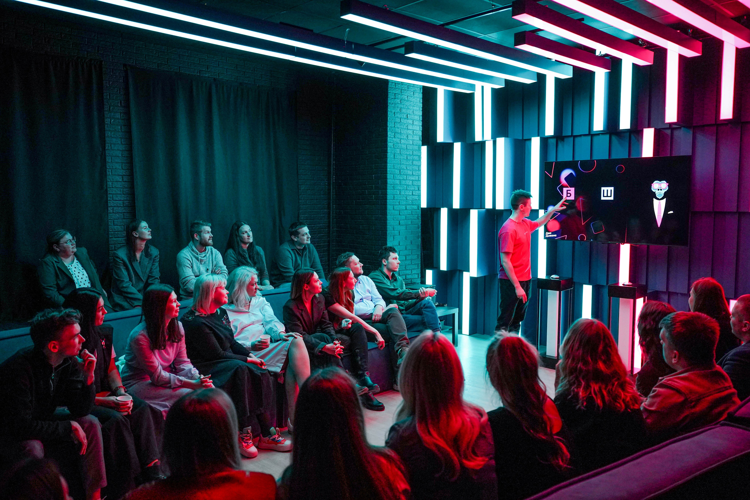 ДВА ДИВАНА ШОУ (ВЗРОСЛОЕ). Портфолио