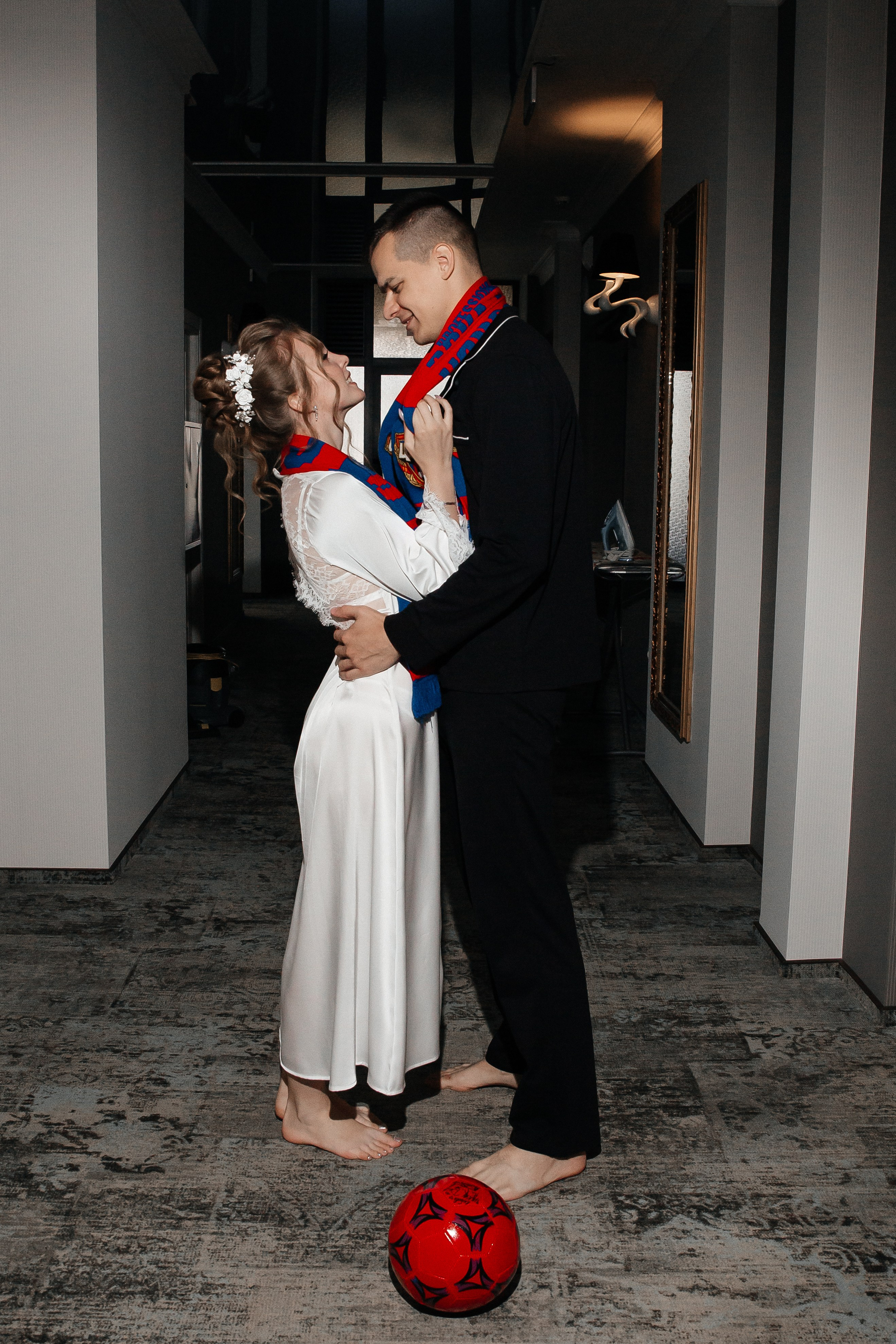 А&А — фотосессия на стадионе. Свадебный фотограф в Оренбурге Илья Володьков