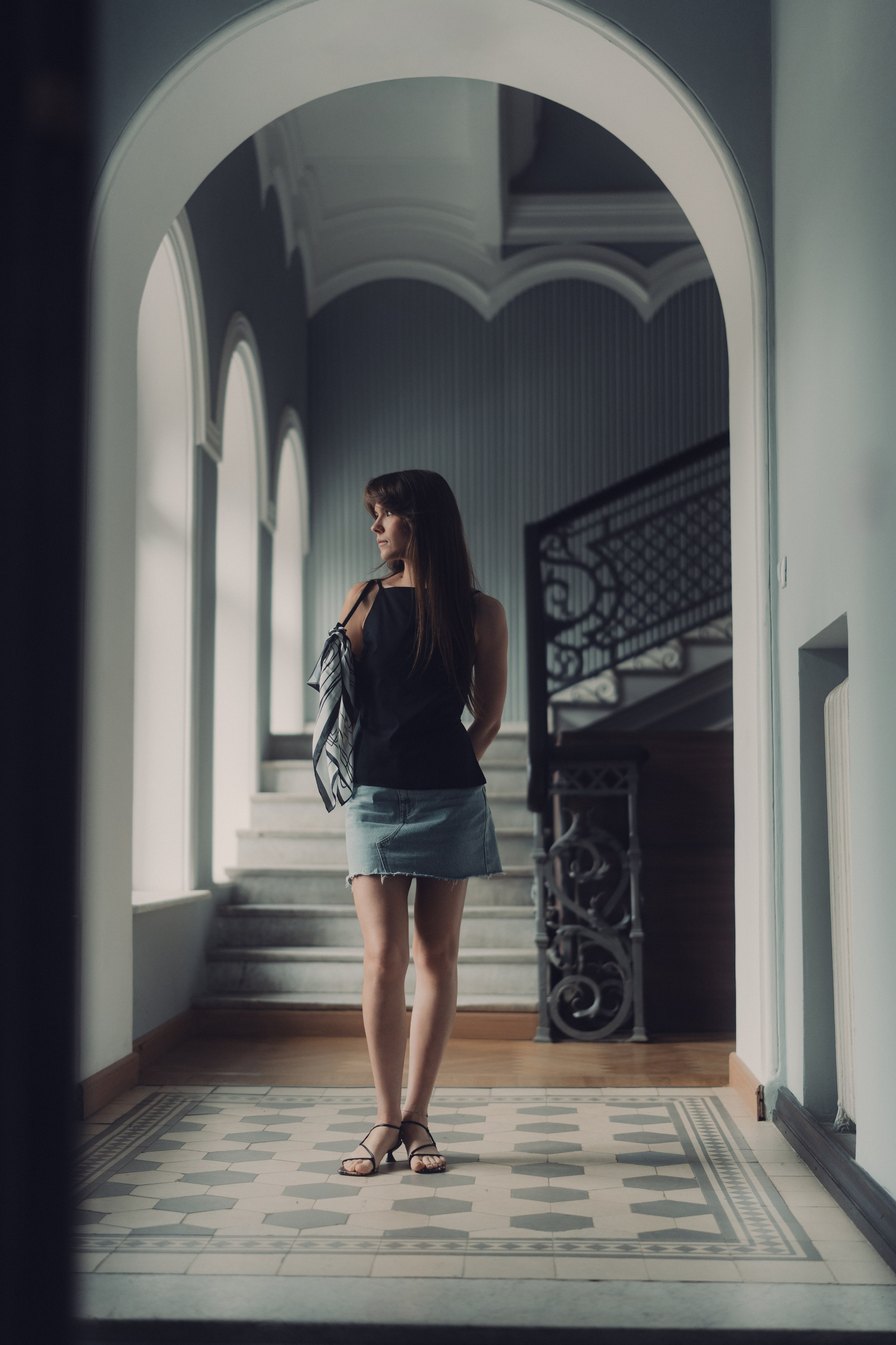 Прогулочная фотосессия с Дашей в парадной дома «Союза писателей»