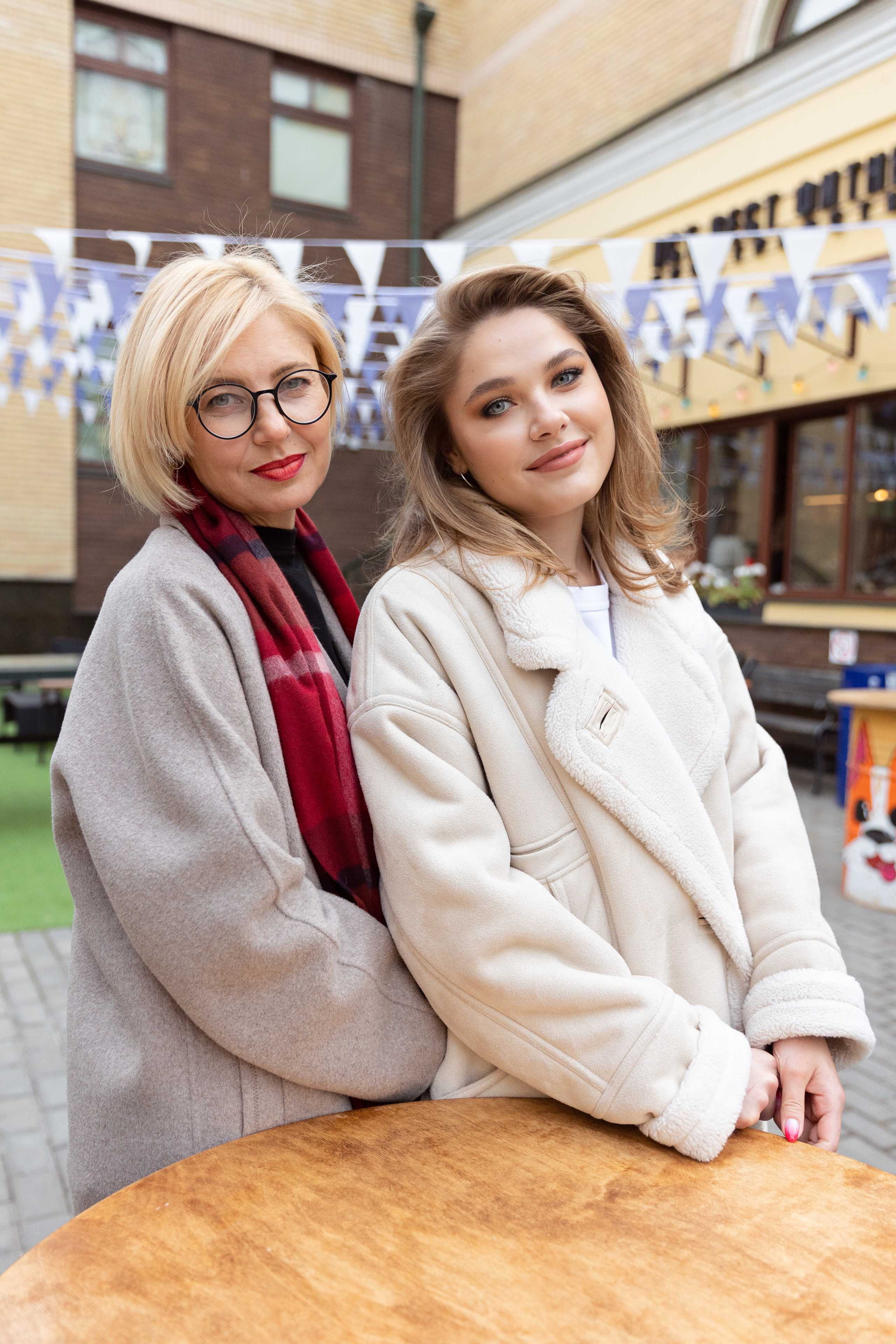 Осенняя прогулка мамы и дочки. Семейный фотограф в Москве Маркина Татьяна