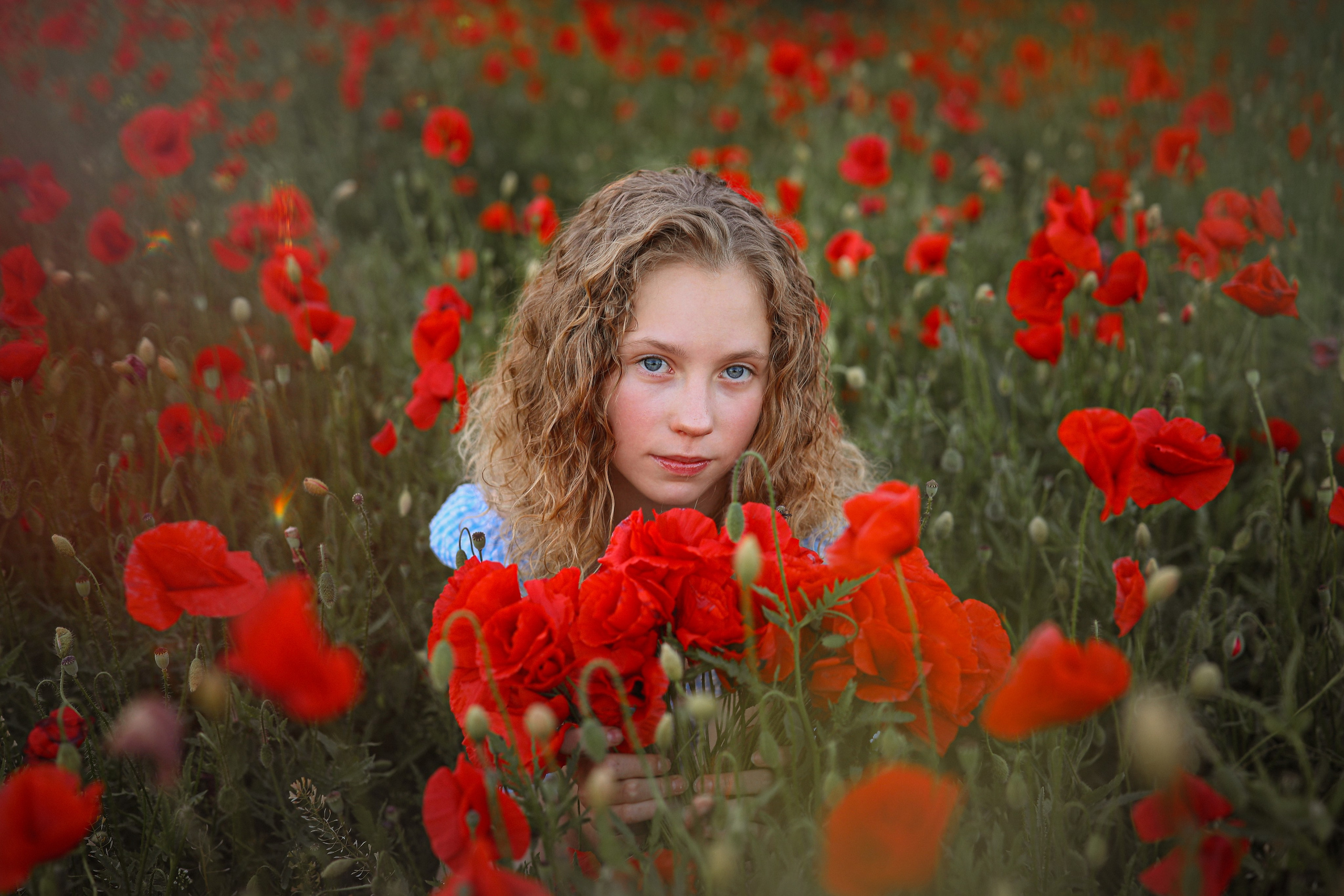 Детская фотосессия в маках. Свадебный и семейный фотограф в Абхазии Жанна Соснина