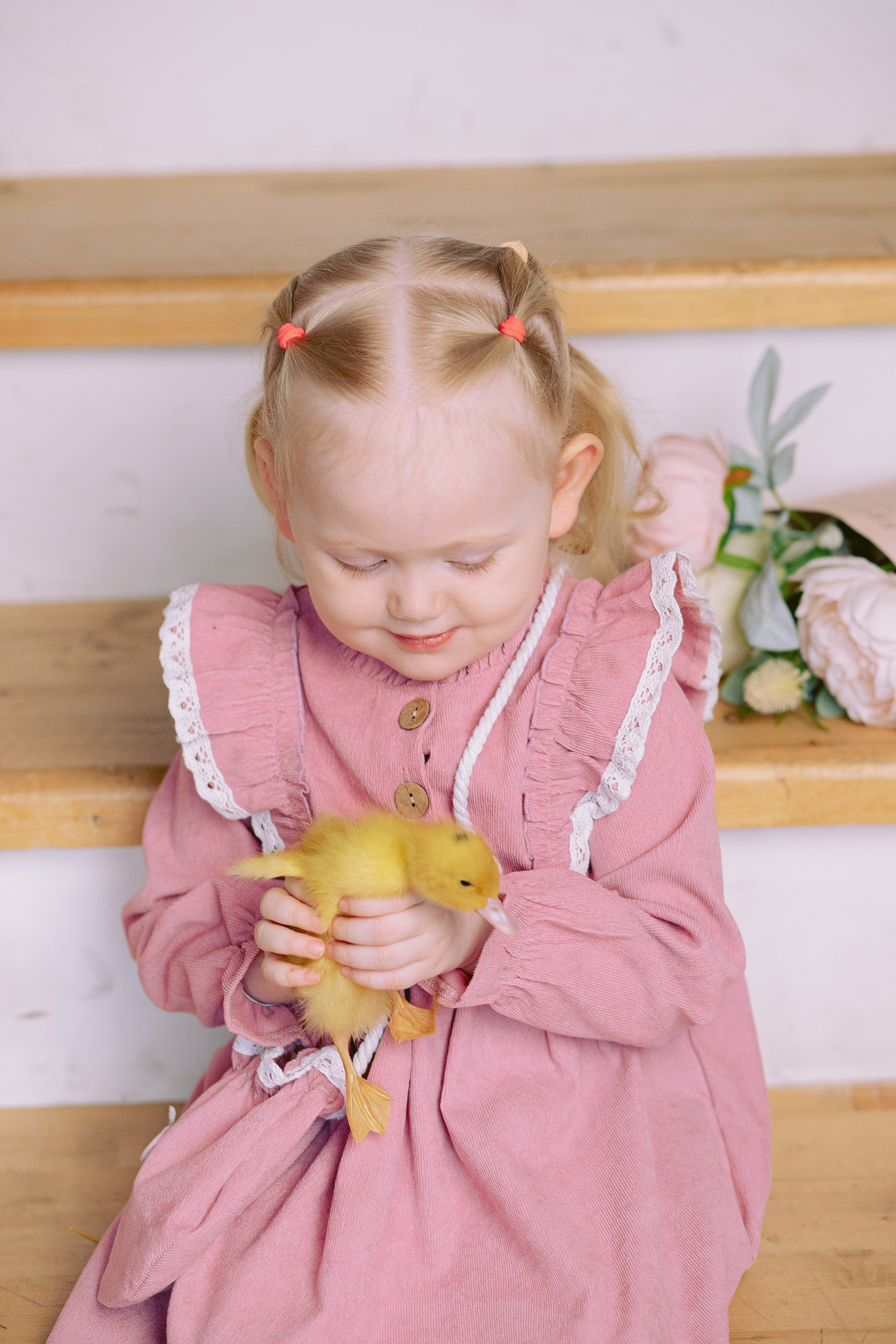 Пасхальная фотосессия в студии для девочки с утятами и кроликом в Санкт-Петербурге. Фотограф в Санкт-Петербурге, Анна Скворцова