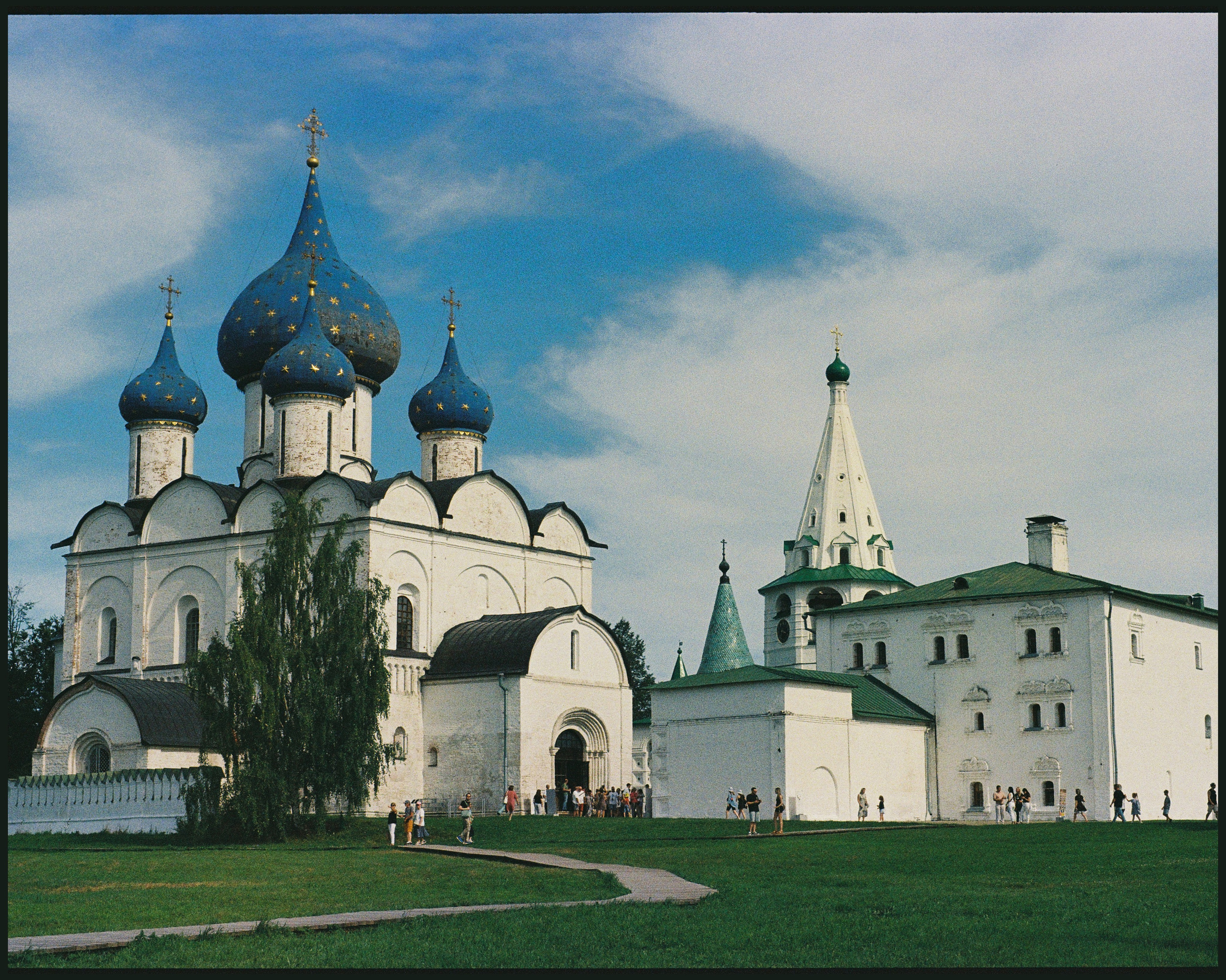 SUZDAL. ANNA — PHOTOGRAPHER