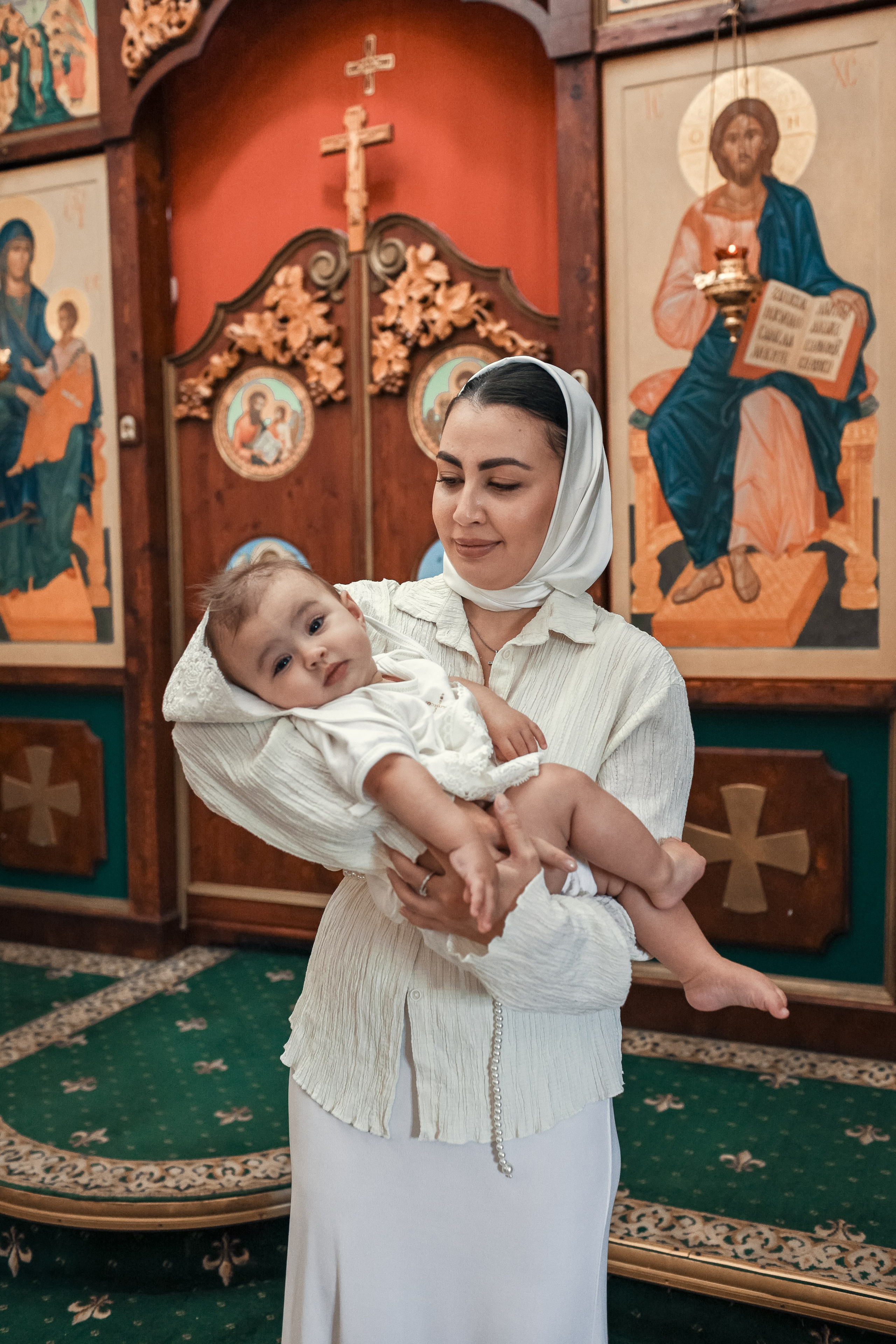 Крещение в Храме Даниила Московского Метрогородке. Профессиональный фотограф в Москве и Мо Мария Шантарёва
