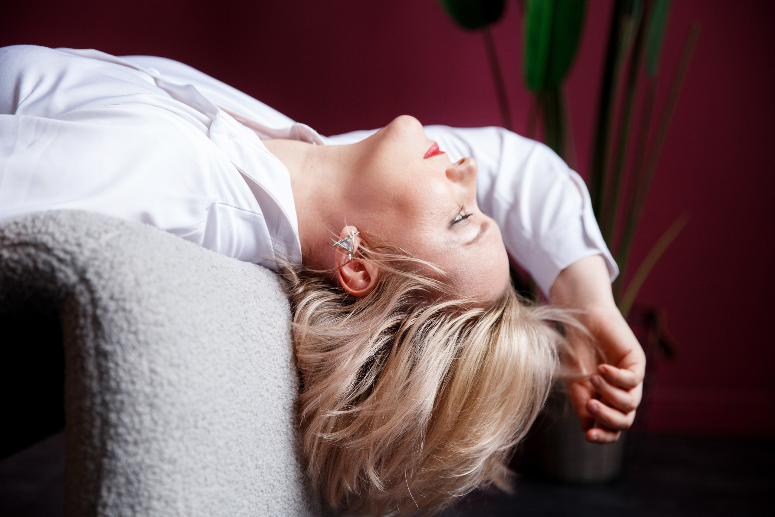 Анюта. Визажист, мастер по причёскам, преподаватель по макияжу. Женский и контент фотограф Люба Пунанцева. Северодвинск. Архангельск