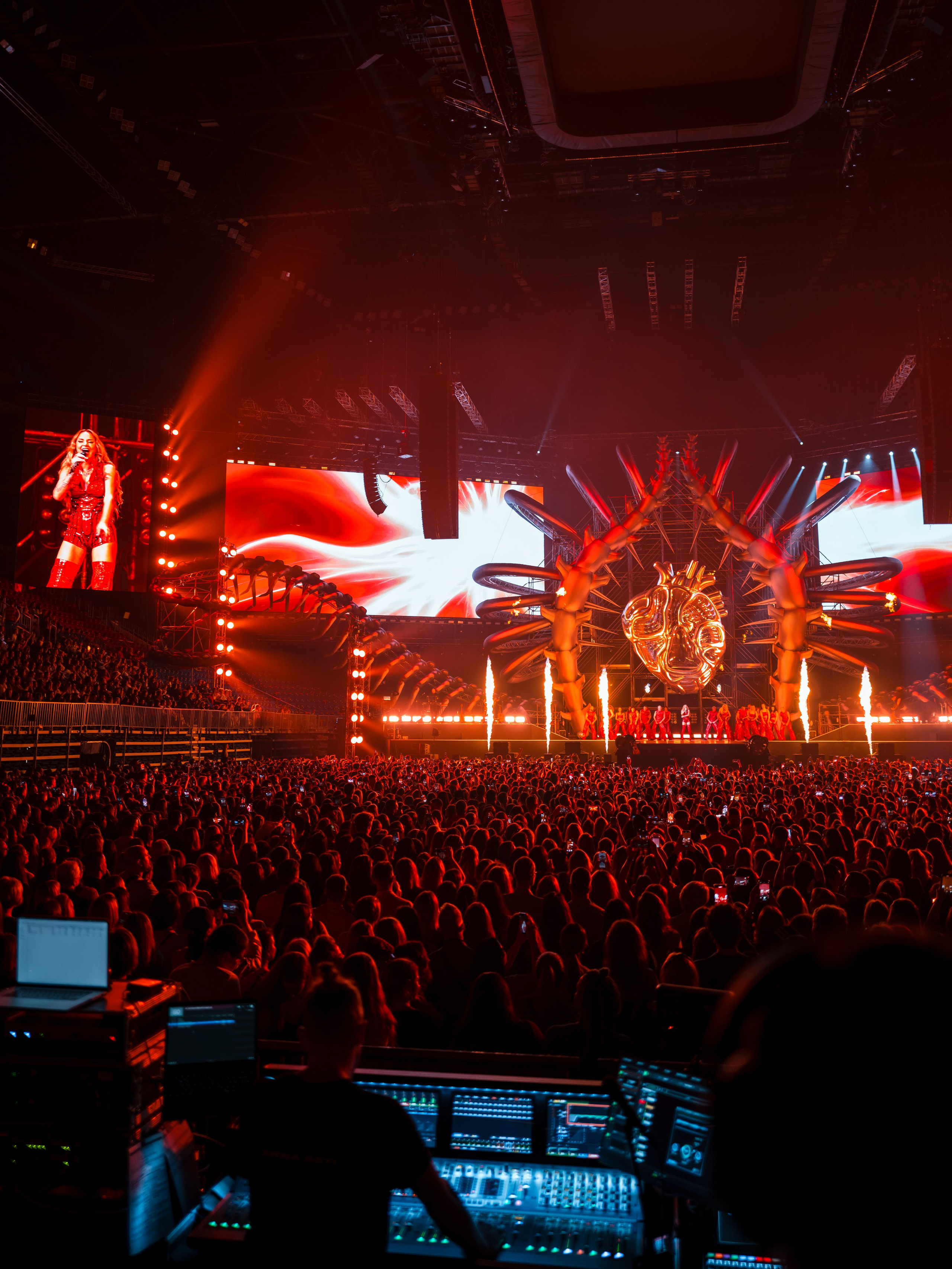 ANNA ASTI, SILA SVETA MUSIC. @tomrus: Рустам Шагиморданов — фотограф