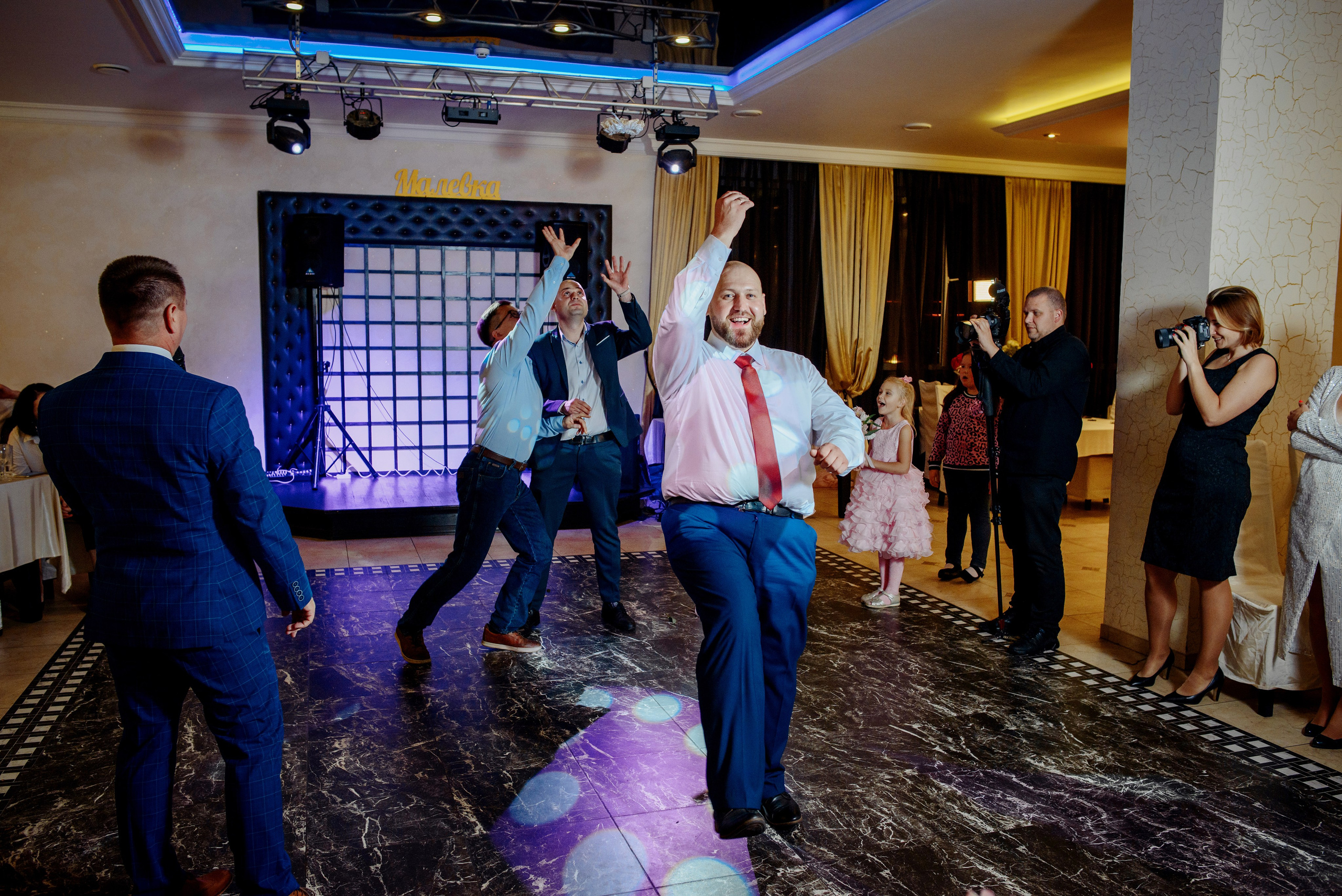 Юрий и Светлана. Королева Елена Свадебный и семейный фотограф в Туле