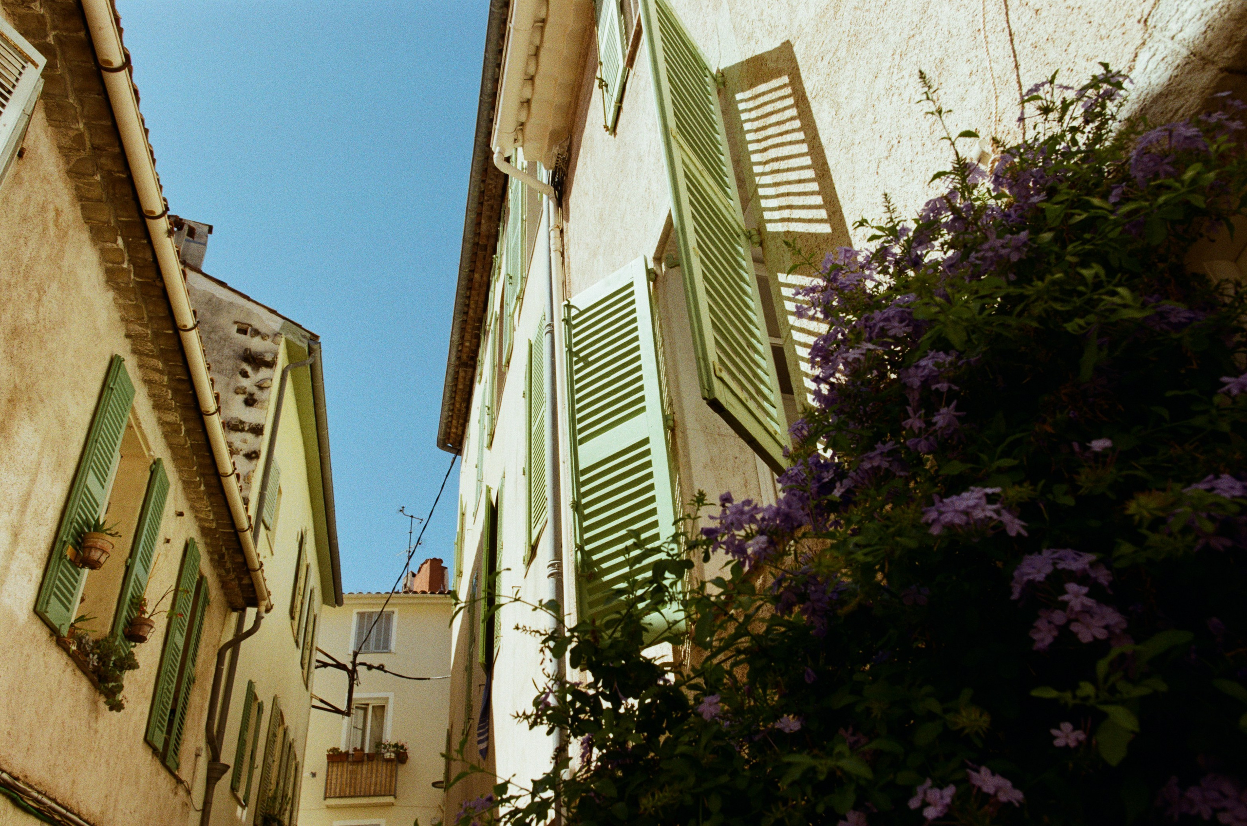 The contract // france, antibes. EVER EXPOSED