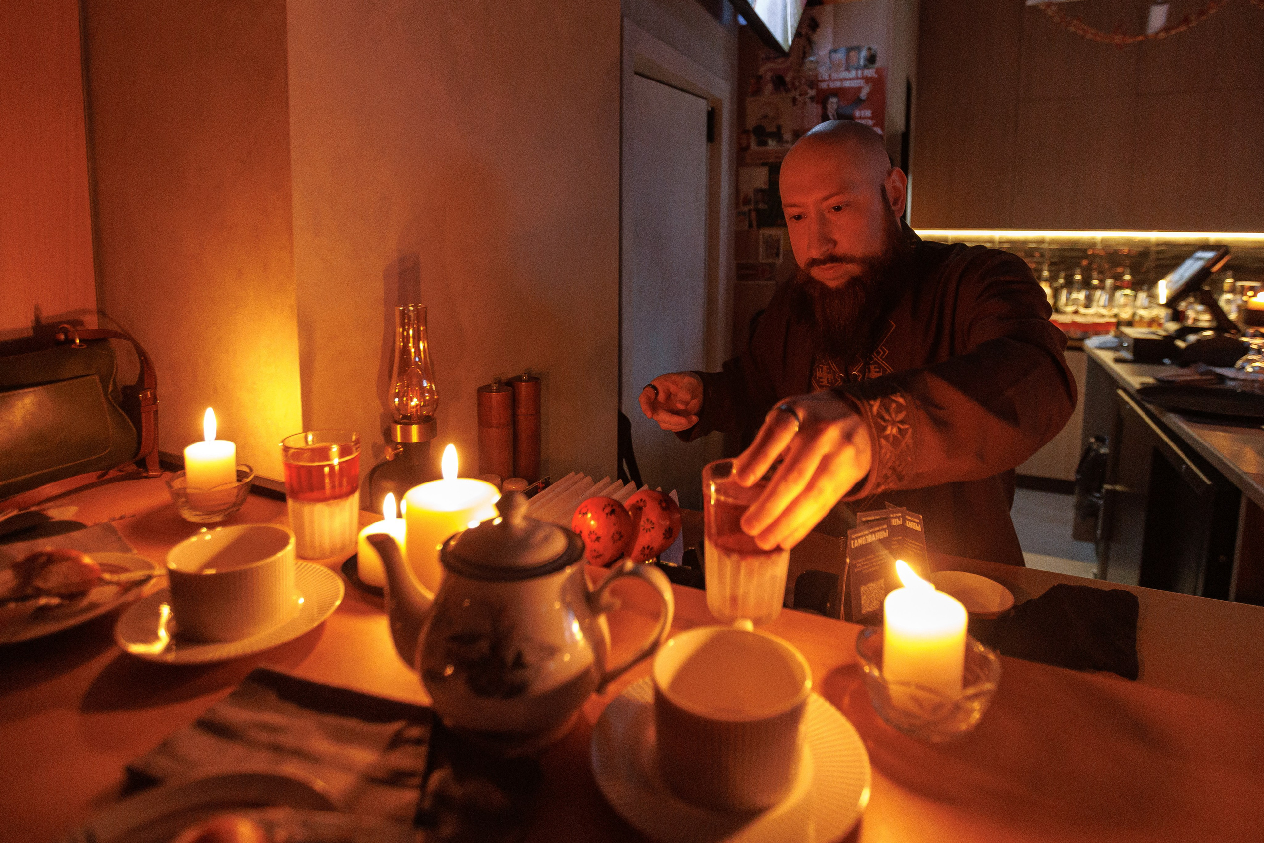 Гастроужин Поселенцы в гостях у Самозванцев