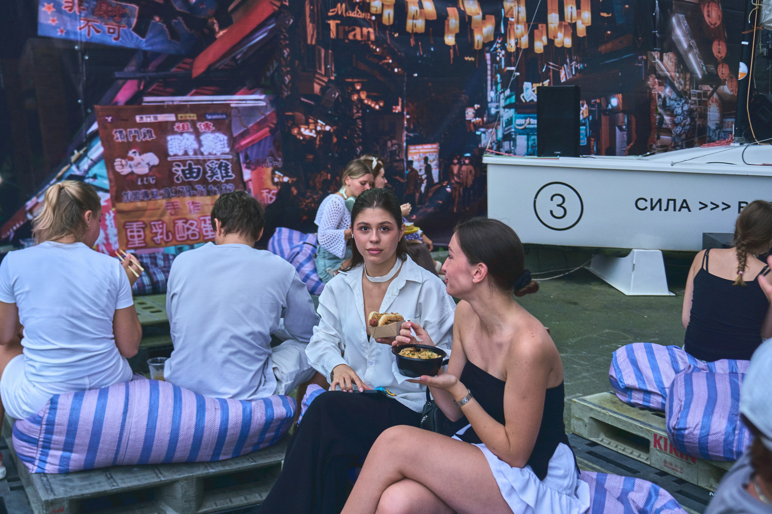 Asian Night Market. Фотограф во Владивостоке