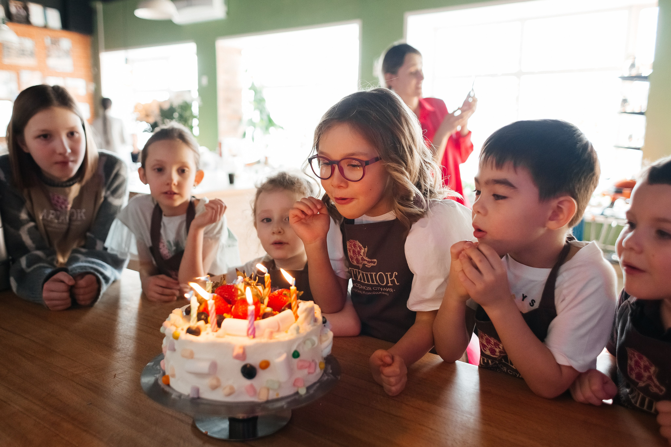 Детский мастер-класс в «АРТиШОК». Фотограф Кемерово | Сергей