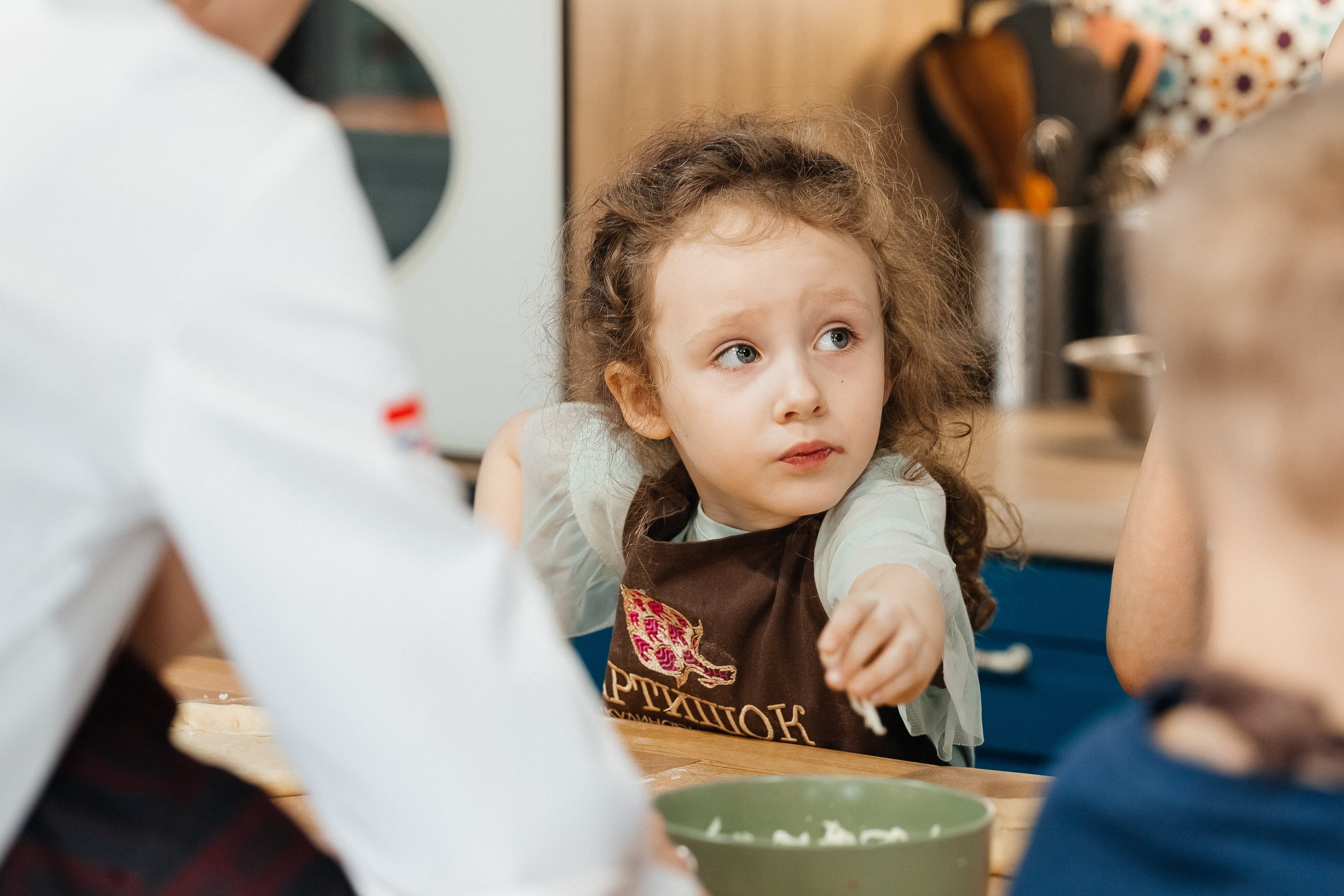 Детский мастер-класс в «АРТиШОК». Фотограф Кемерово | Сергей