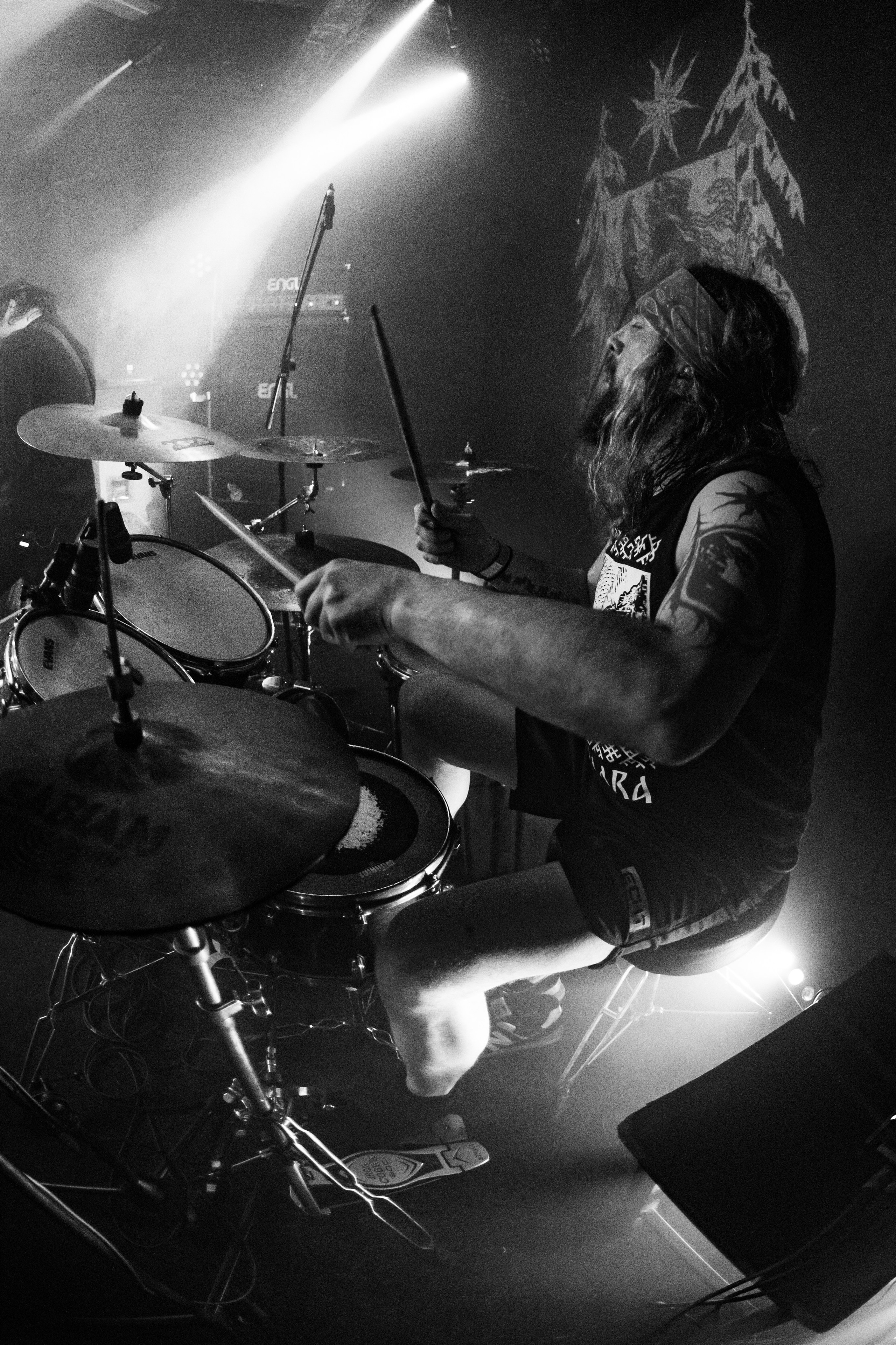 ИЛ • Minuala • Khlad|Цоколь 2.0. Концертный и репортажный фотограф в Санкт-Петербурге Слава Пахомов