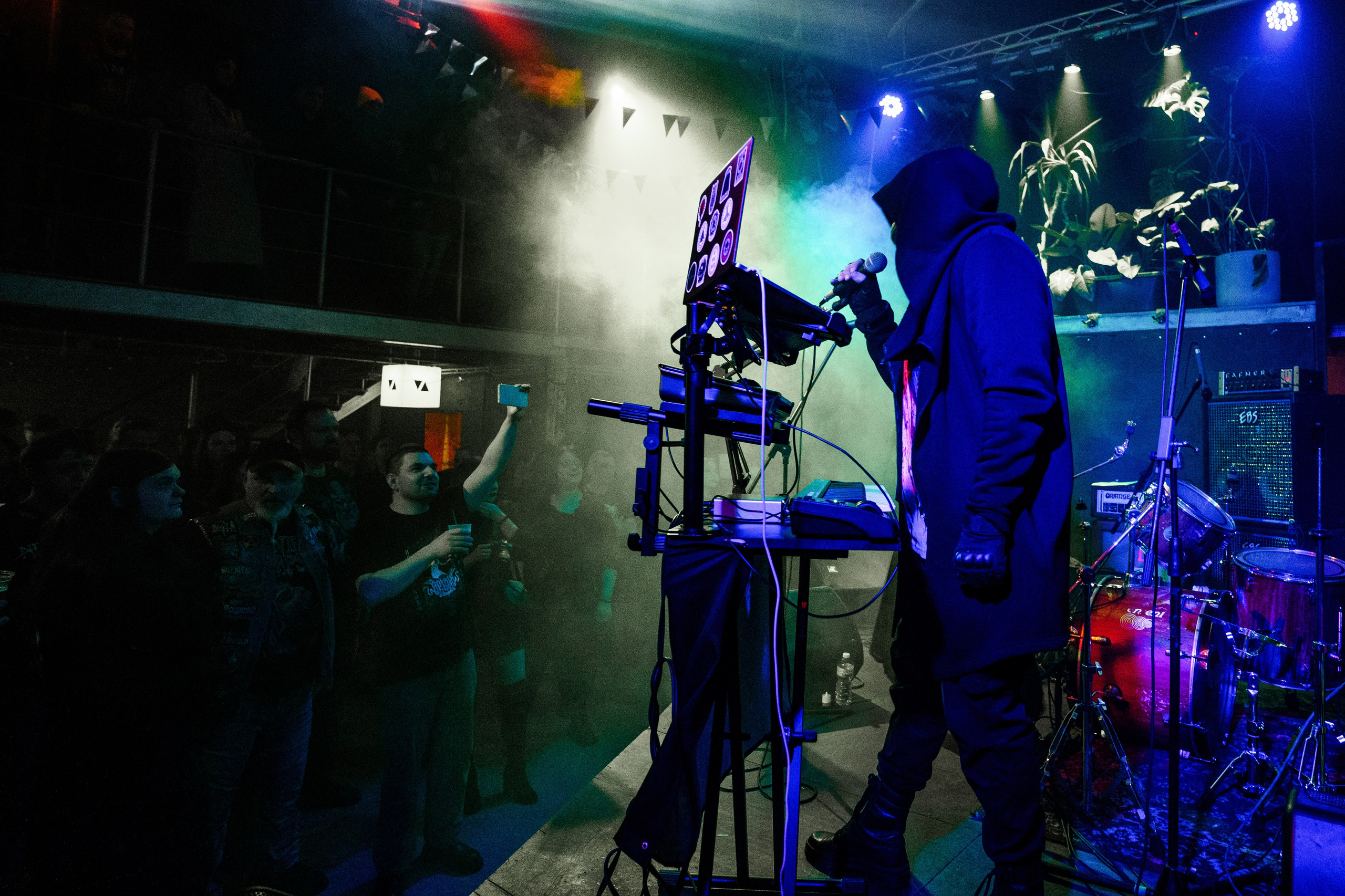 Inside the Rain|Ласточка. Концертный и репортажный фотограф в Санкт-Петербурге Слава Пахомов