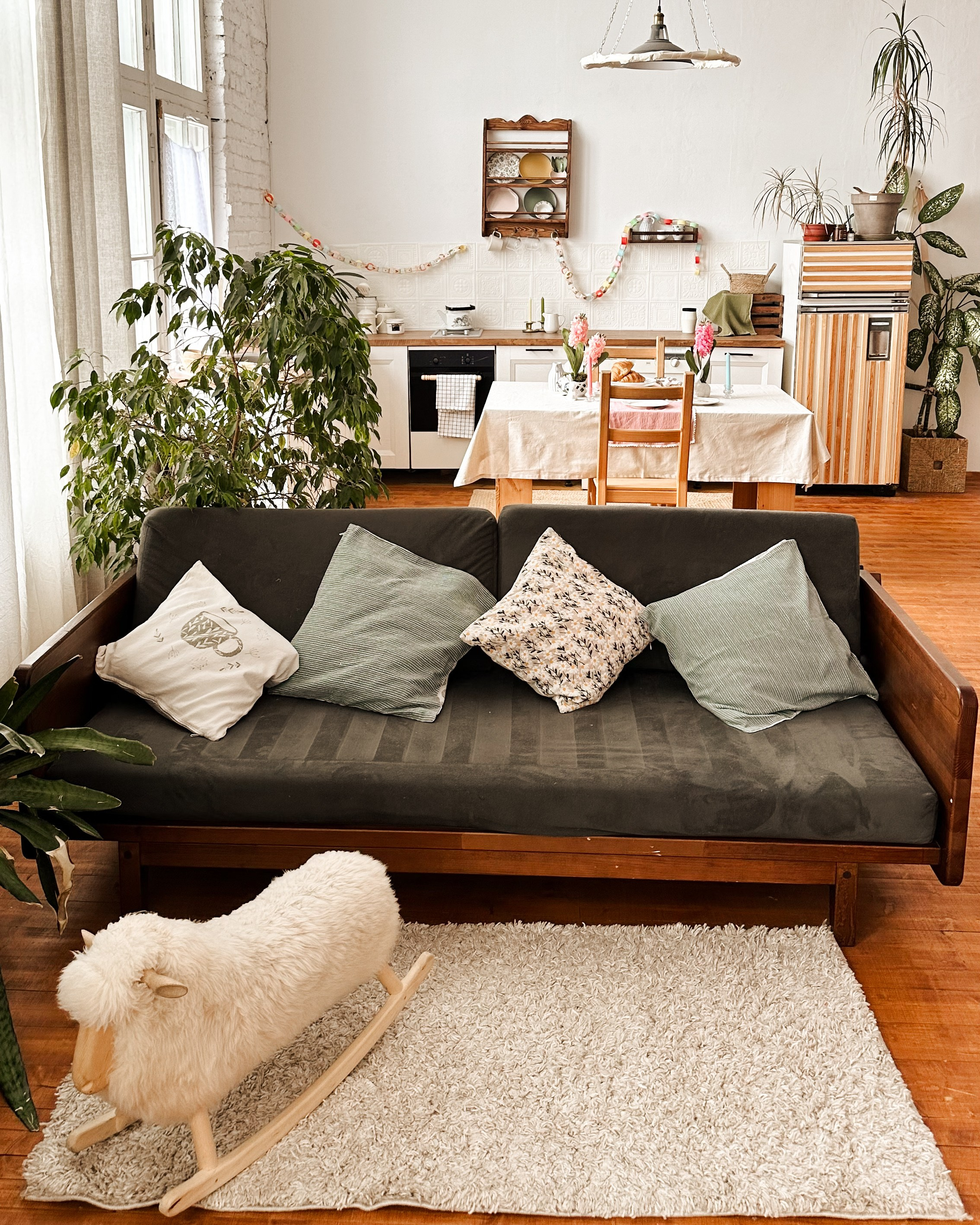 Интерьер фотостудии «Лофт Потолок», город Краснодар, ул. Зиповская 5 литер Х. Семейный и детский фотограф в Краснодаре Анна Трашкова