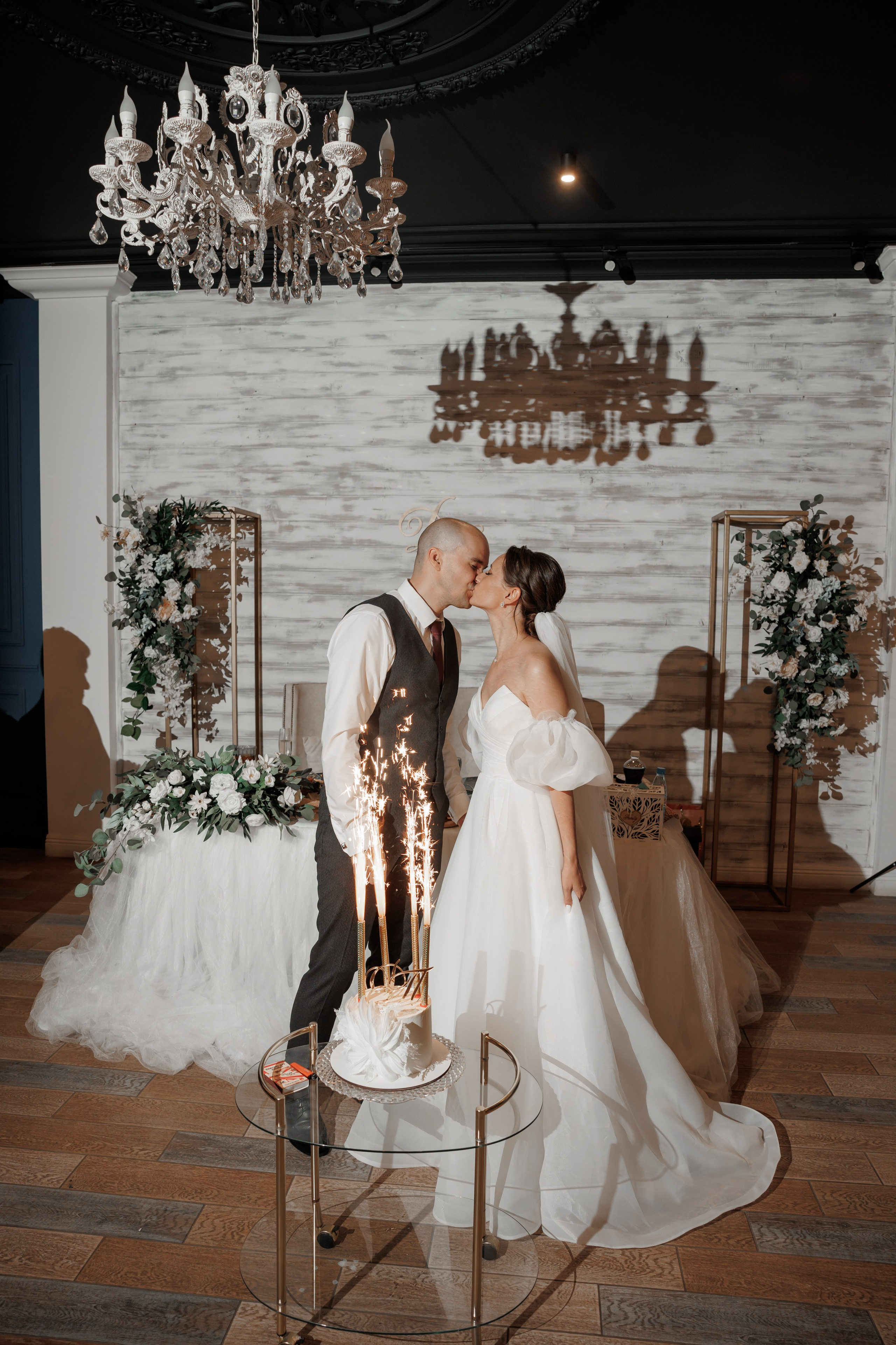 Полина и Дмитрий, загородный клуб «Барин», ЗАГС в г. Пушкино. Свадебный и репортажный фотограф (Москва, Королев и другие)