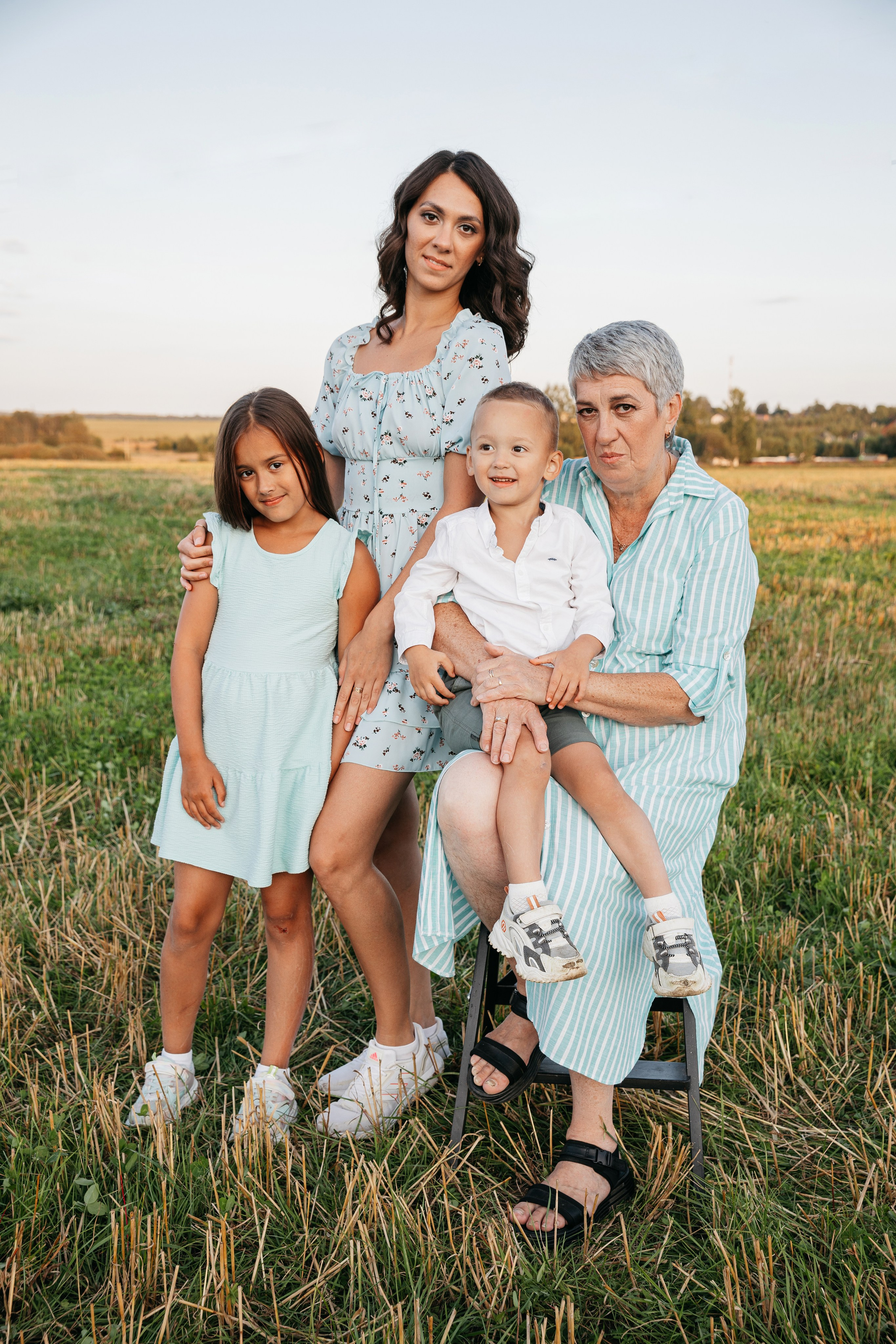 Семейная закатная съемка. Фотограф в Твери Лагодная Яна