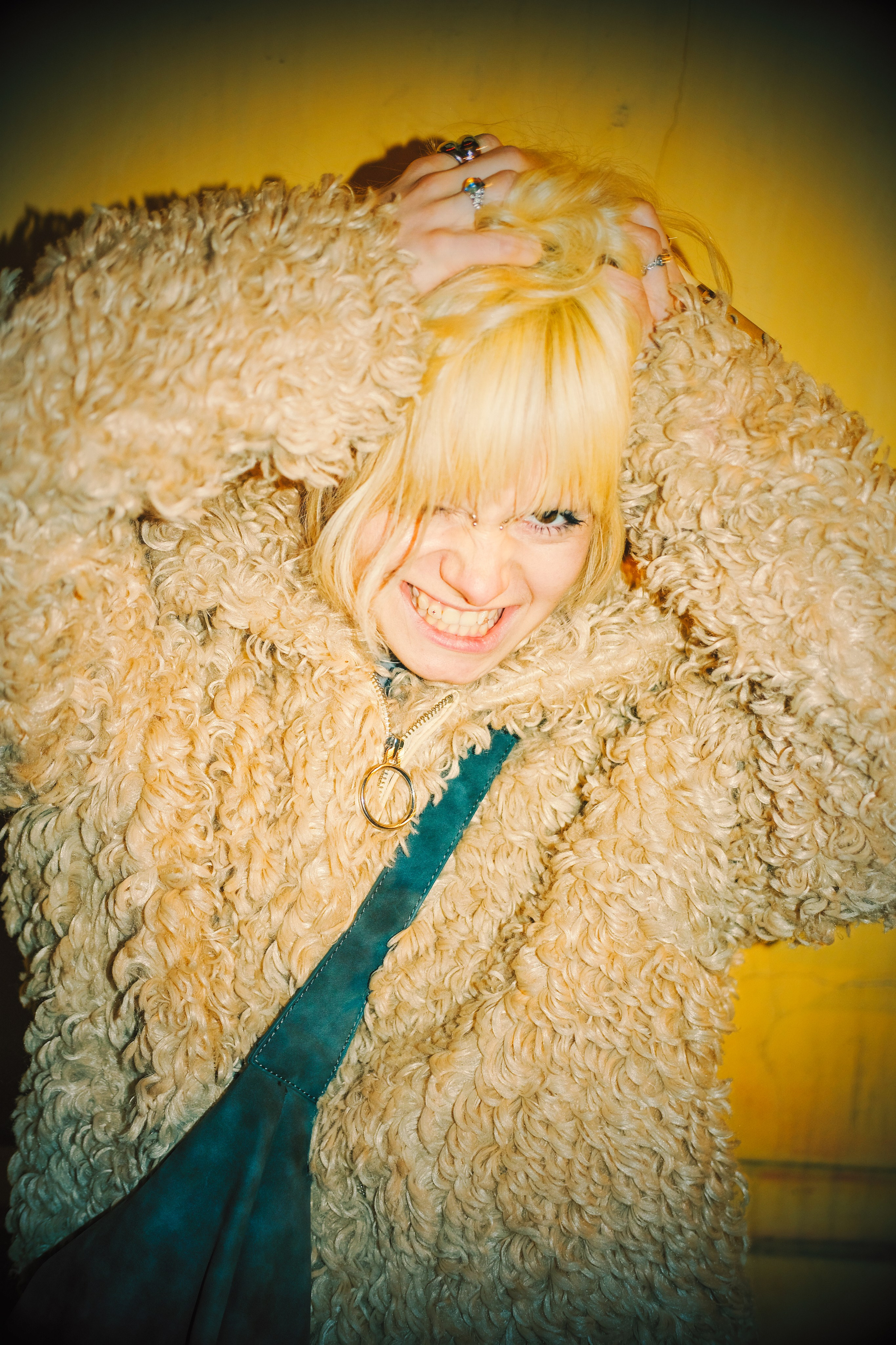 Невротик 14.02.25. Софа Катастрофа, Одичание. фотохудожница, креативный продюсер, автор. Nude, eros, портретный фотограф