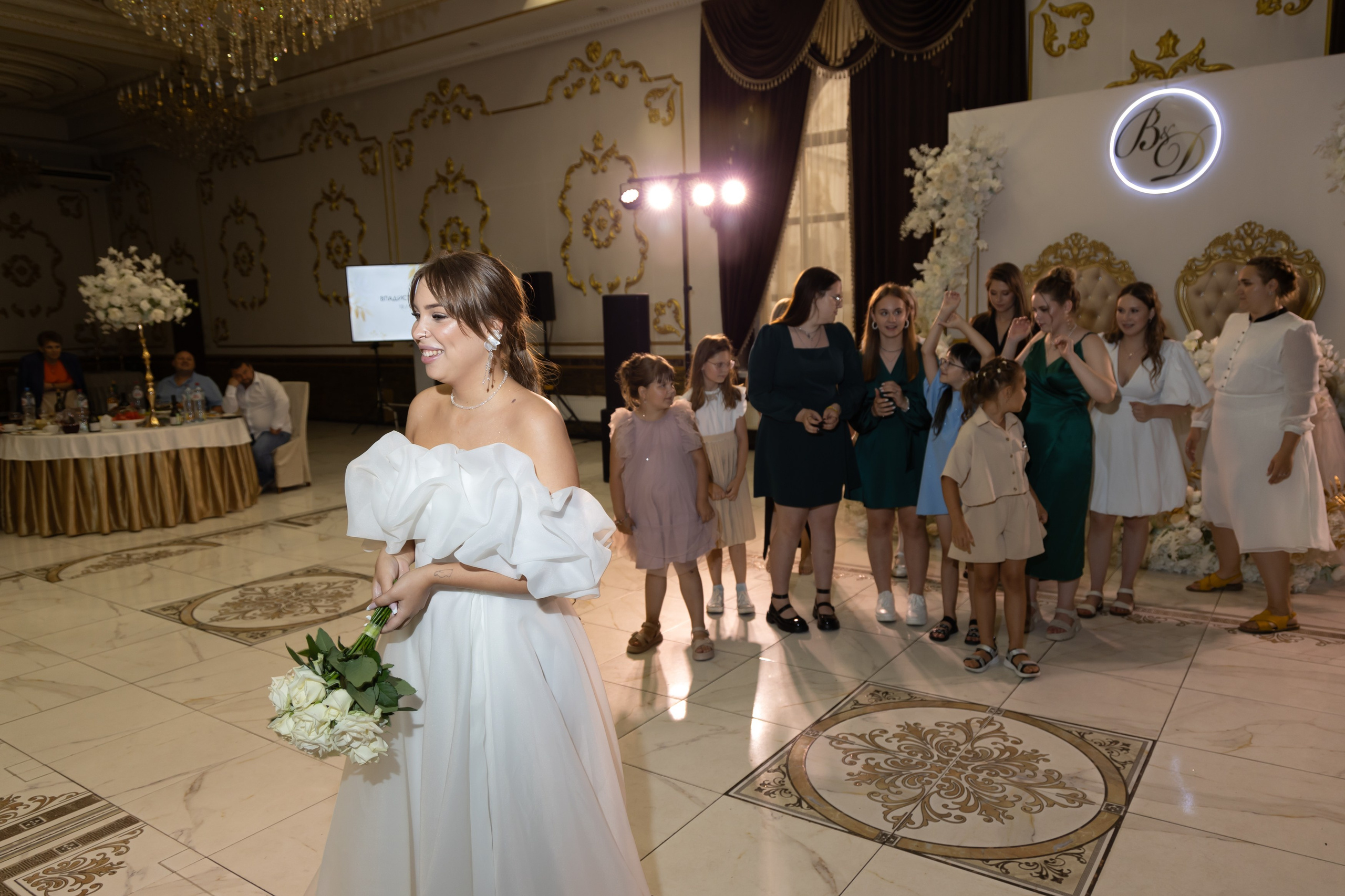 Vladislav & Daria. Фотограф свадебный, репортажный, индивидуальный, фото для маркетплейсов, брендов, автосалонов