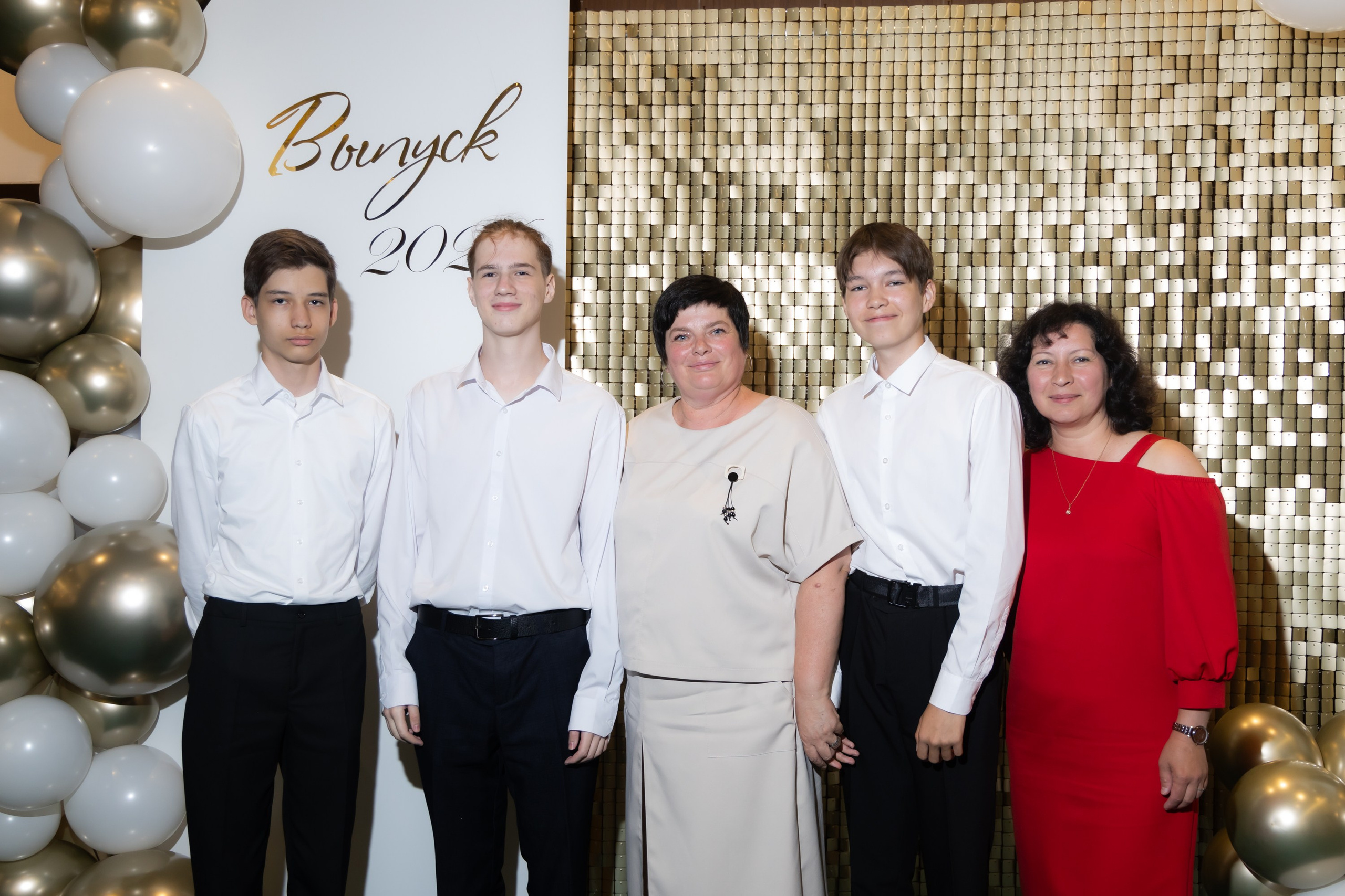 Radisson Blu выпускной 2024. Фотограф свадебный, репортажный, индивидуальный, фото для маркетплейсов, брендов, автосалонов